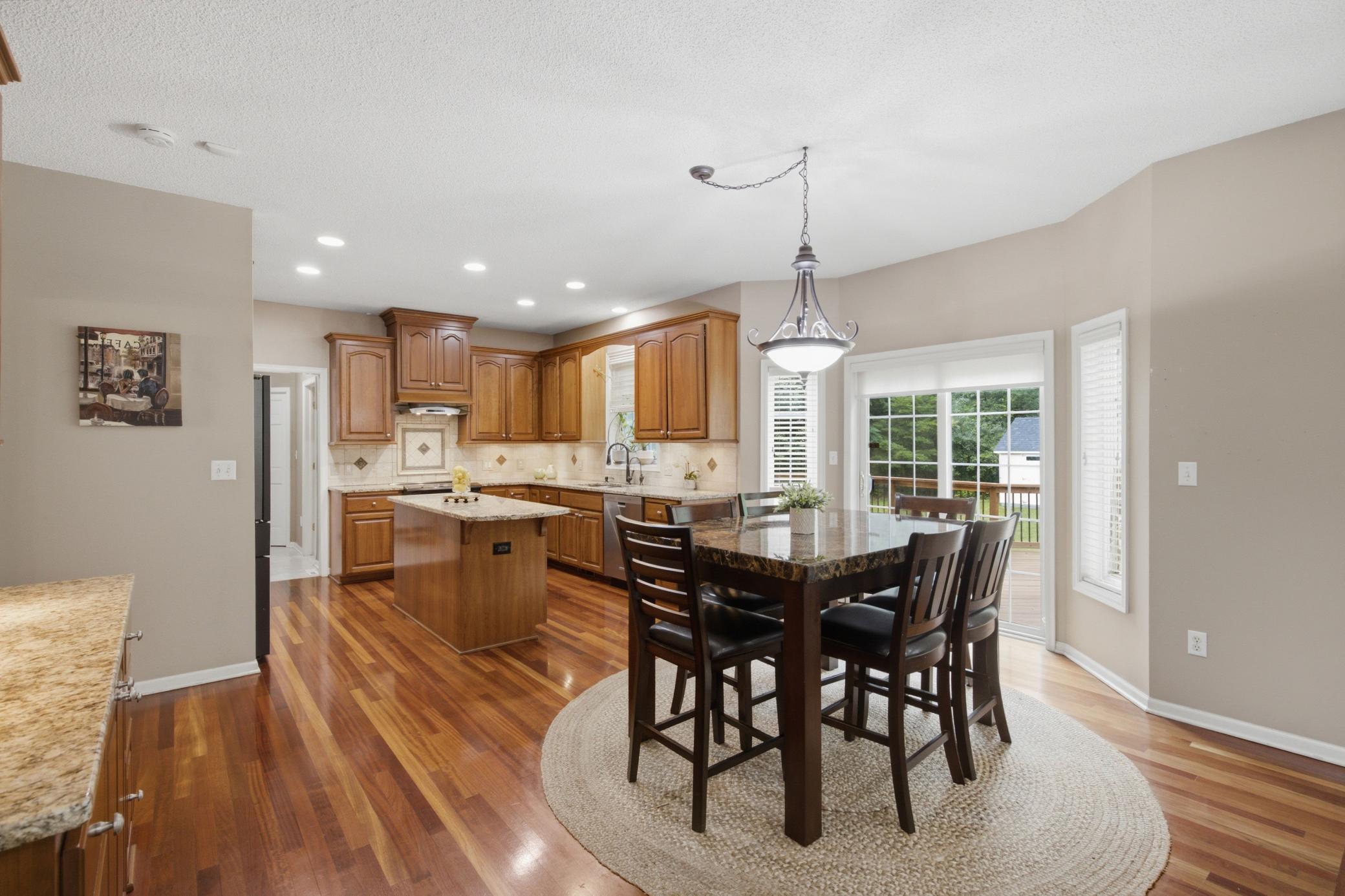 15016 Viewcrest Lane Property Photo 6