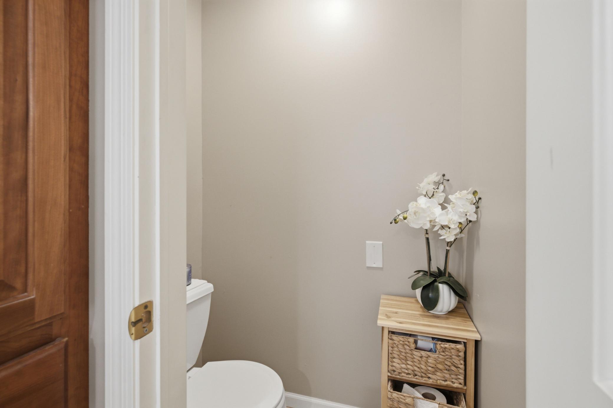 15016 Viewcrest Lane Property Photo 9