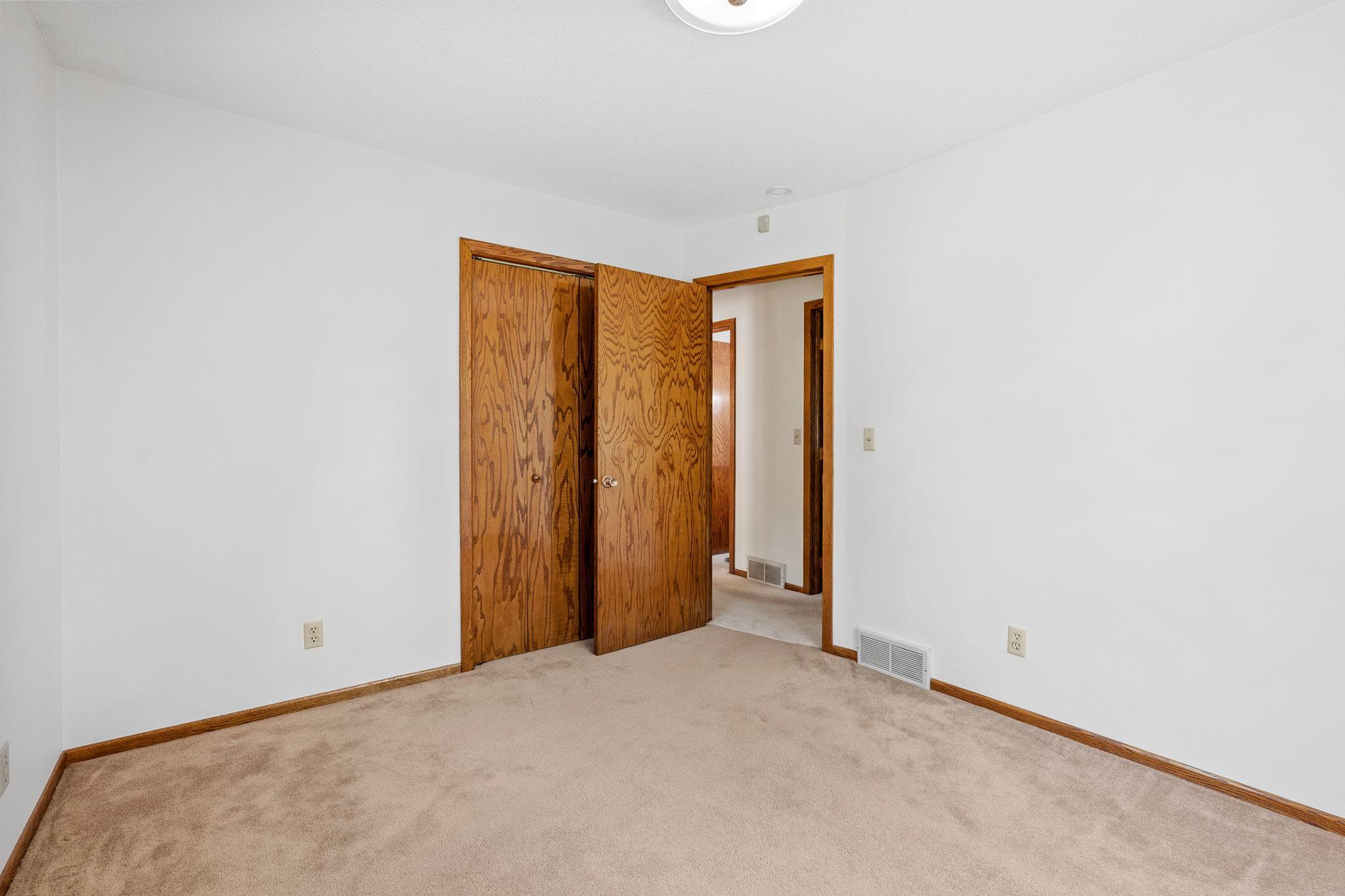 229 8th Avenue Se Property Photo 13