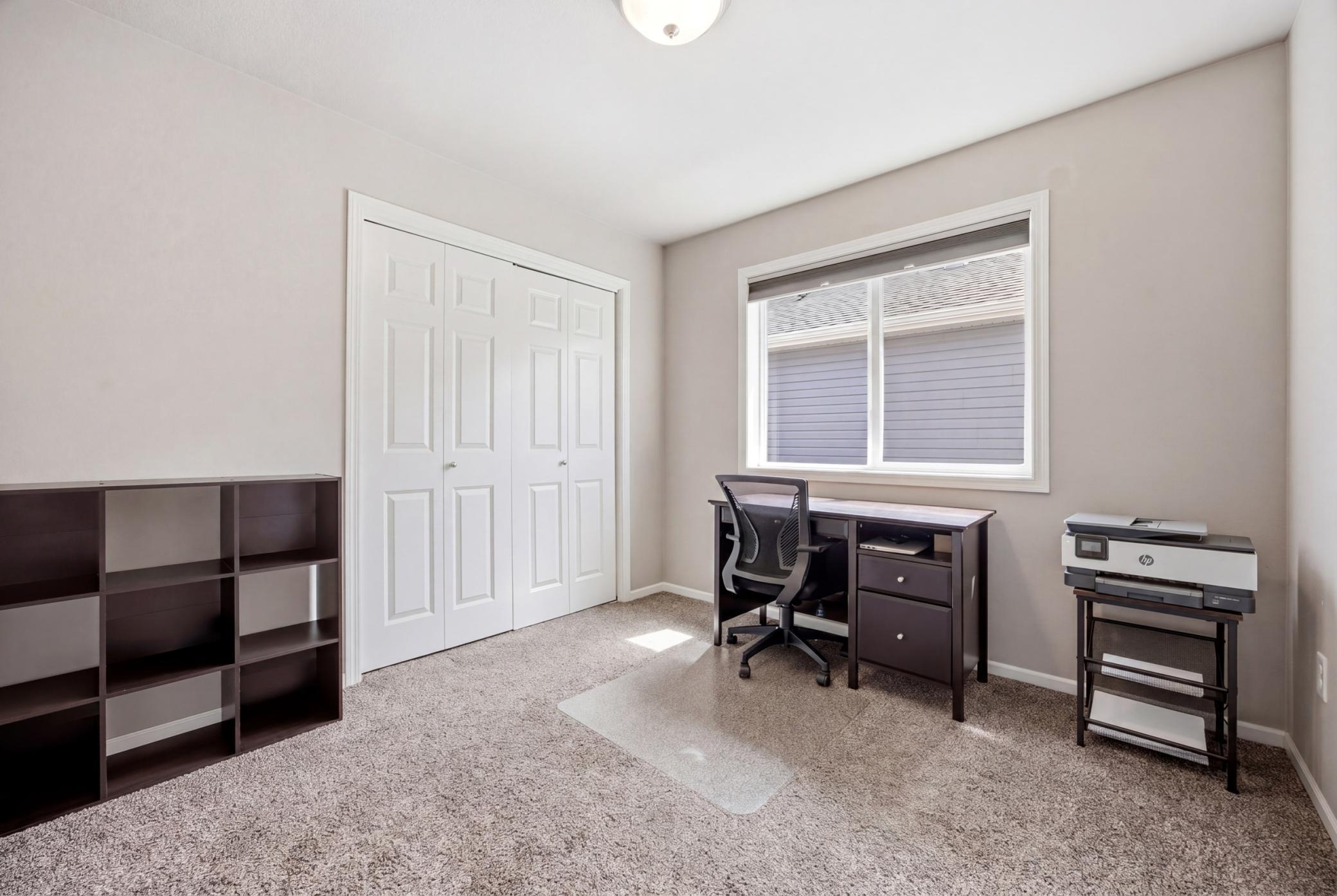 219 6th Street E Property Photo 18
