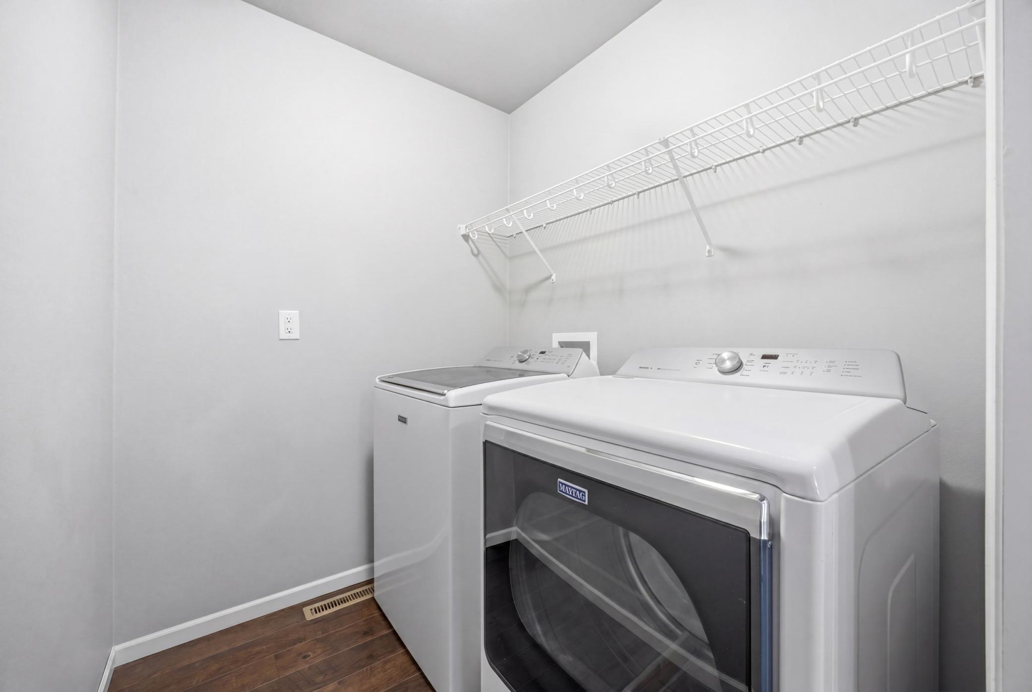 219 6th Street E Property Photo 21
