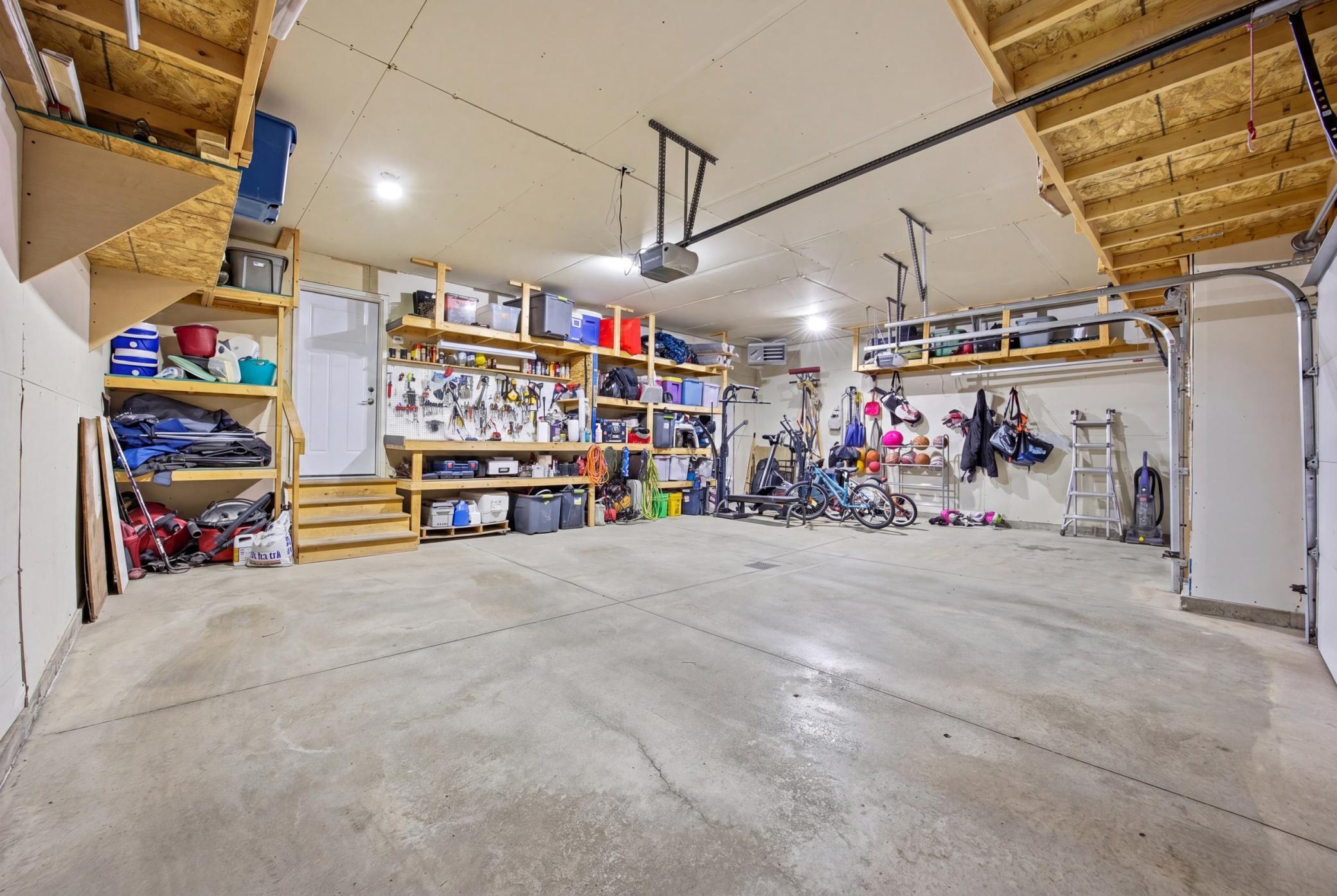219 6th Street E Property Photo 30