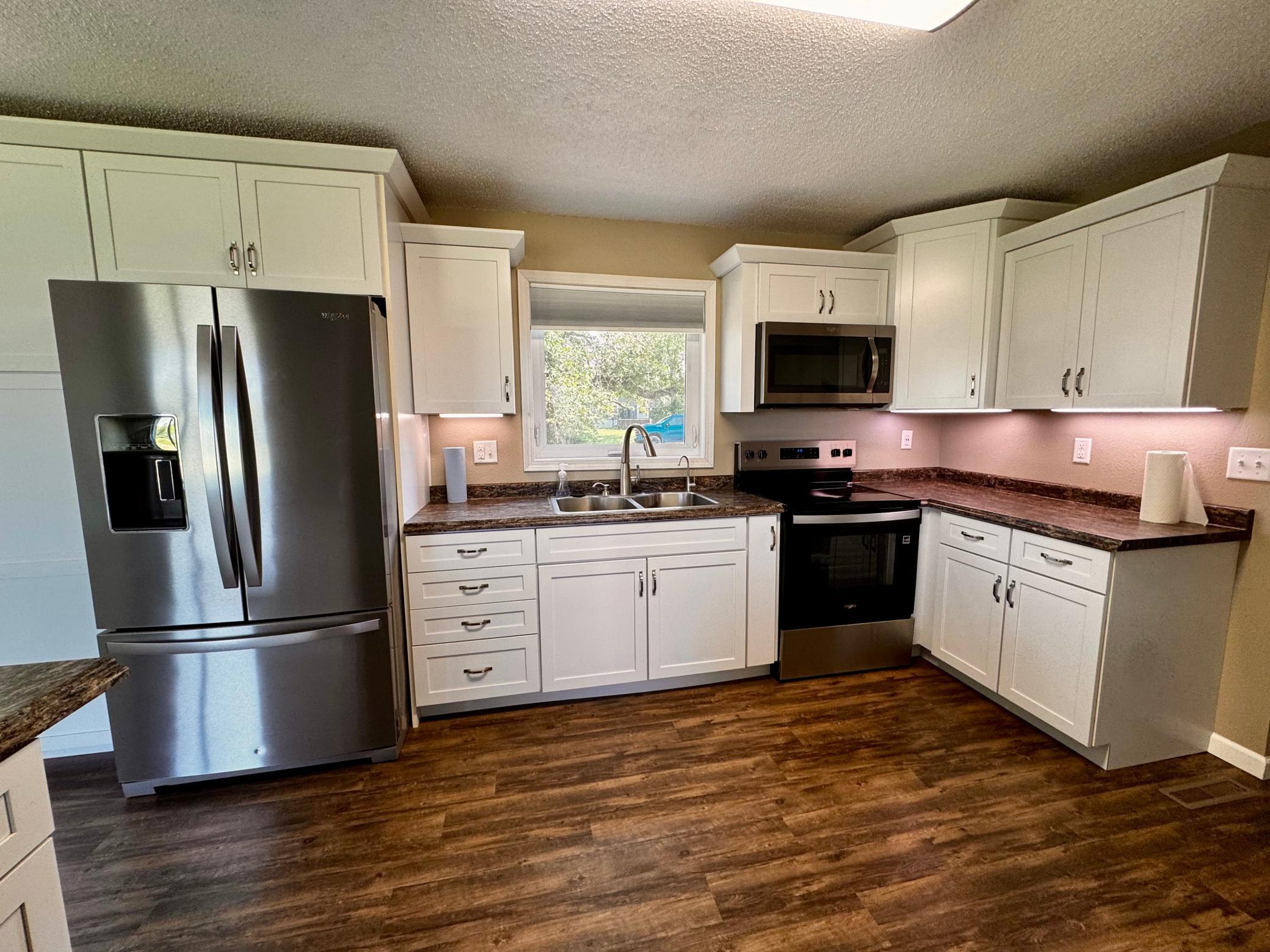 63 3rd Street W Property Photo 6