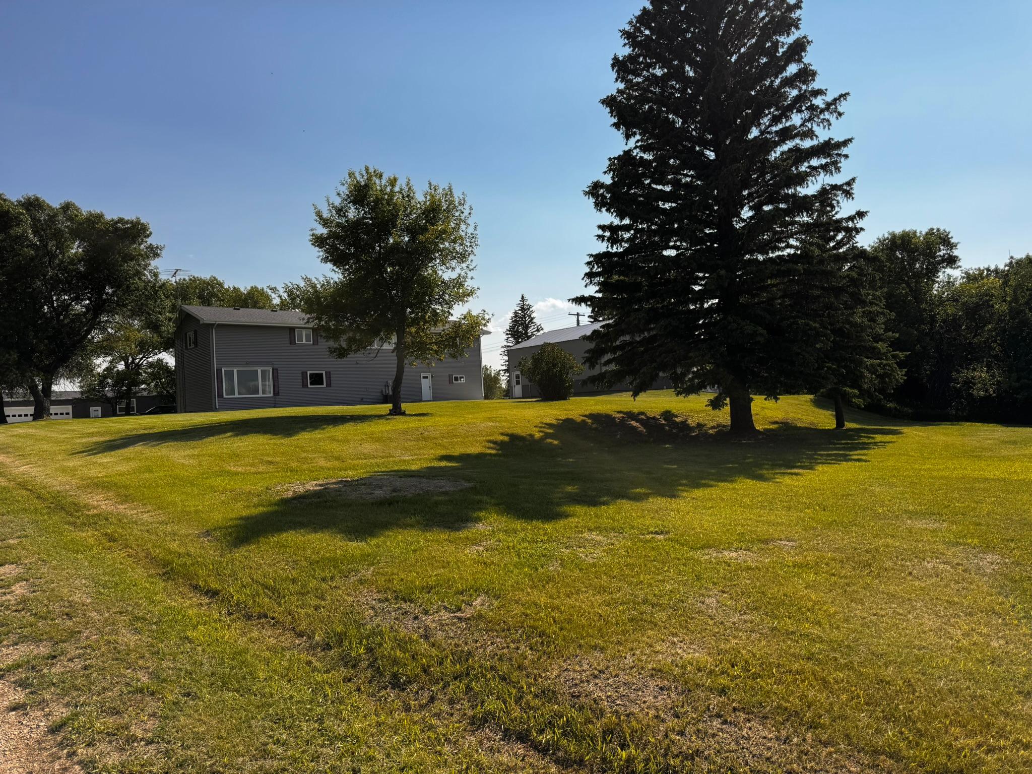 63 3rd Street W Property Photo 38