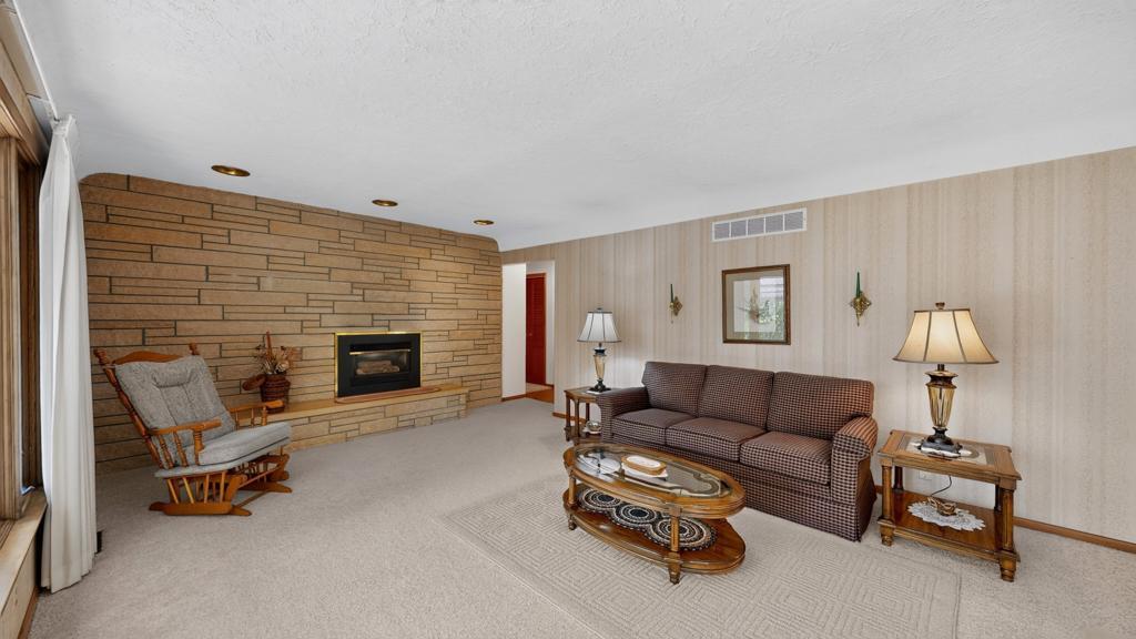 302 Garden Road Property Photo 5