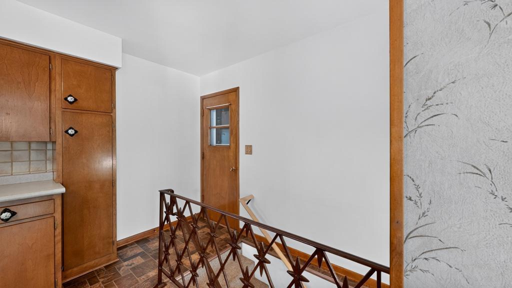 302 Garden Road Property Photo 11