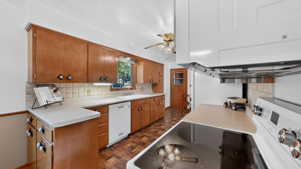 302 Garden Road Property Photo 17