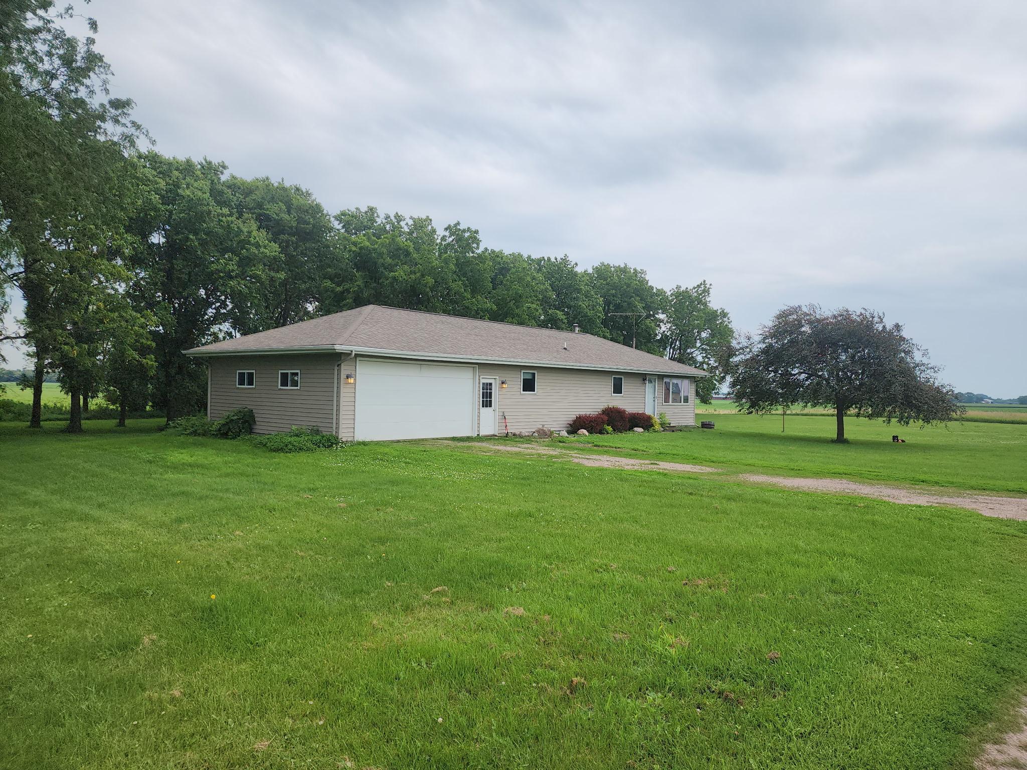 1868 240th Avenue Property Photo 12