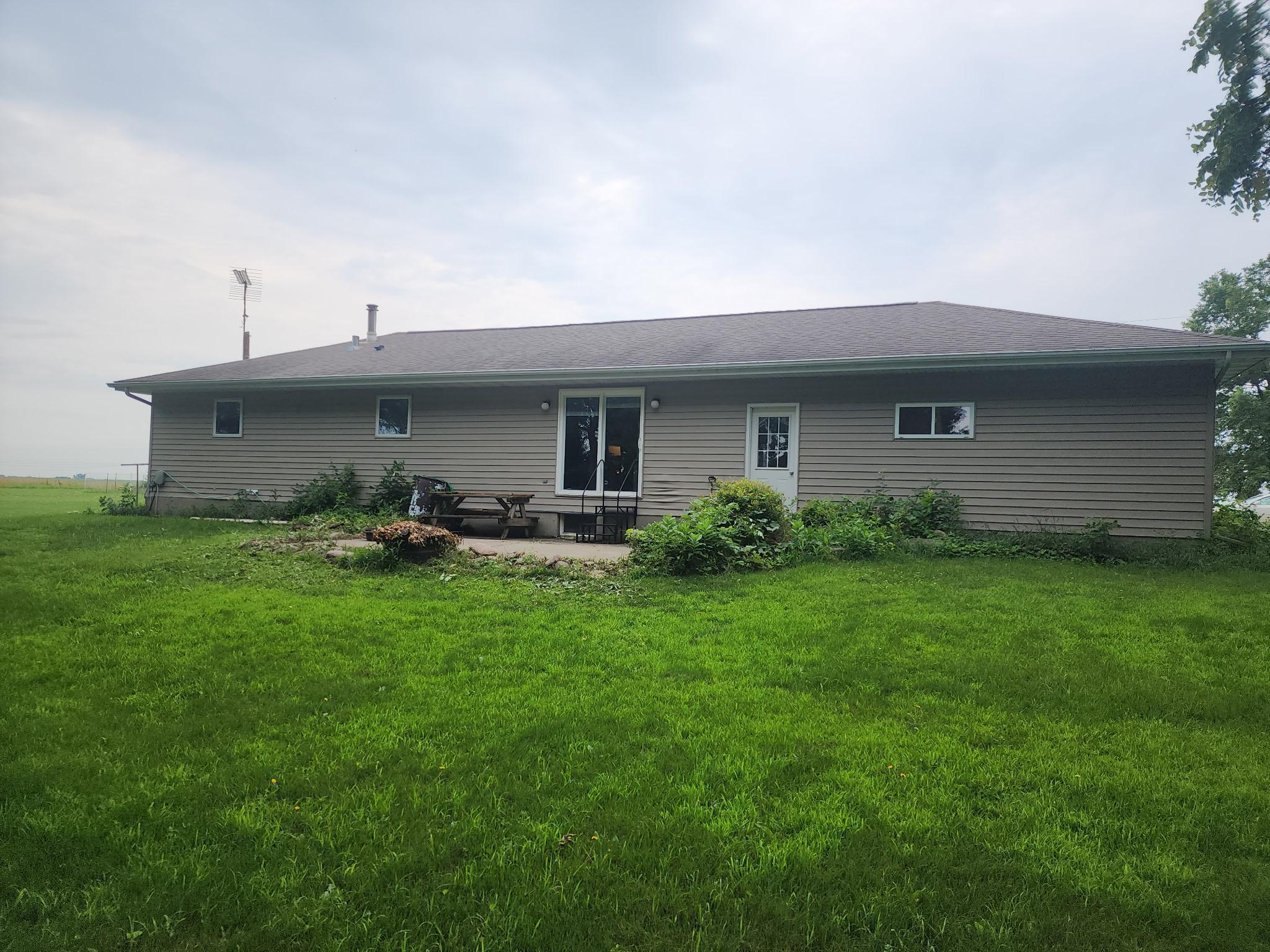 1868 240th Avenue Property Photo 14