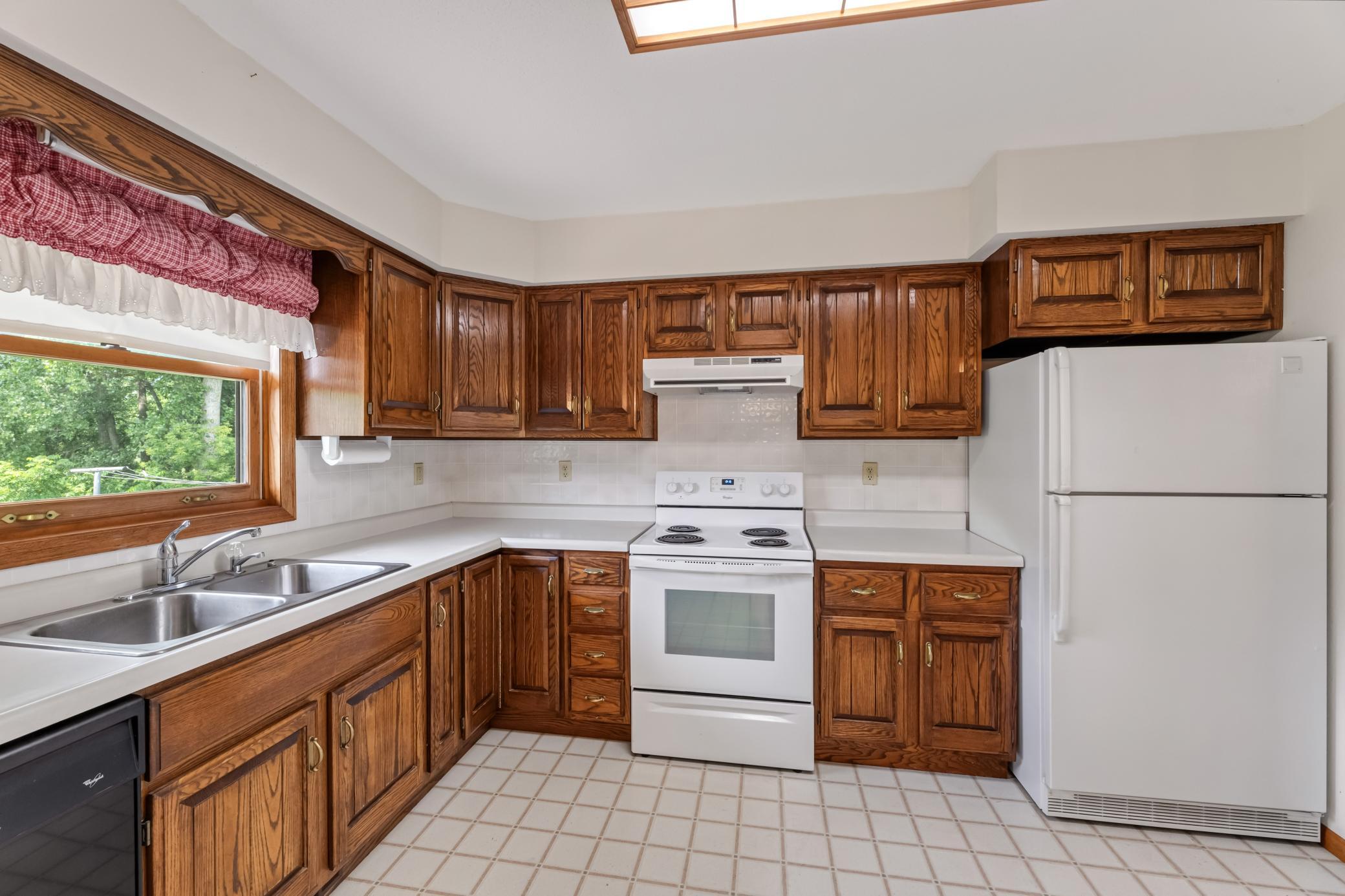 1854 State 76 Property Photo 4