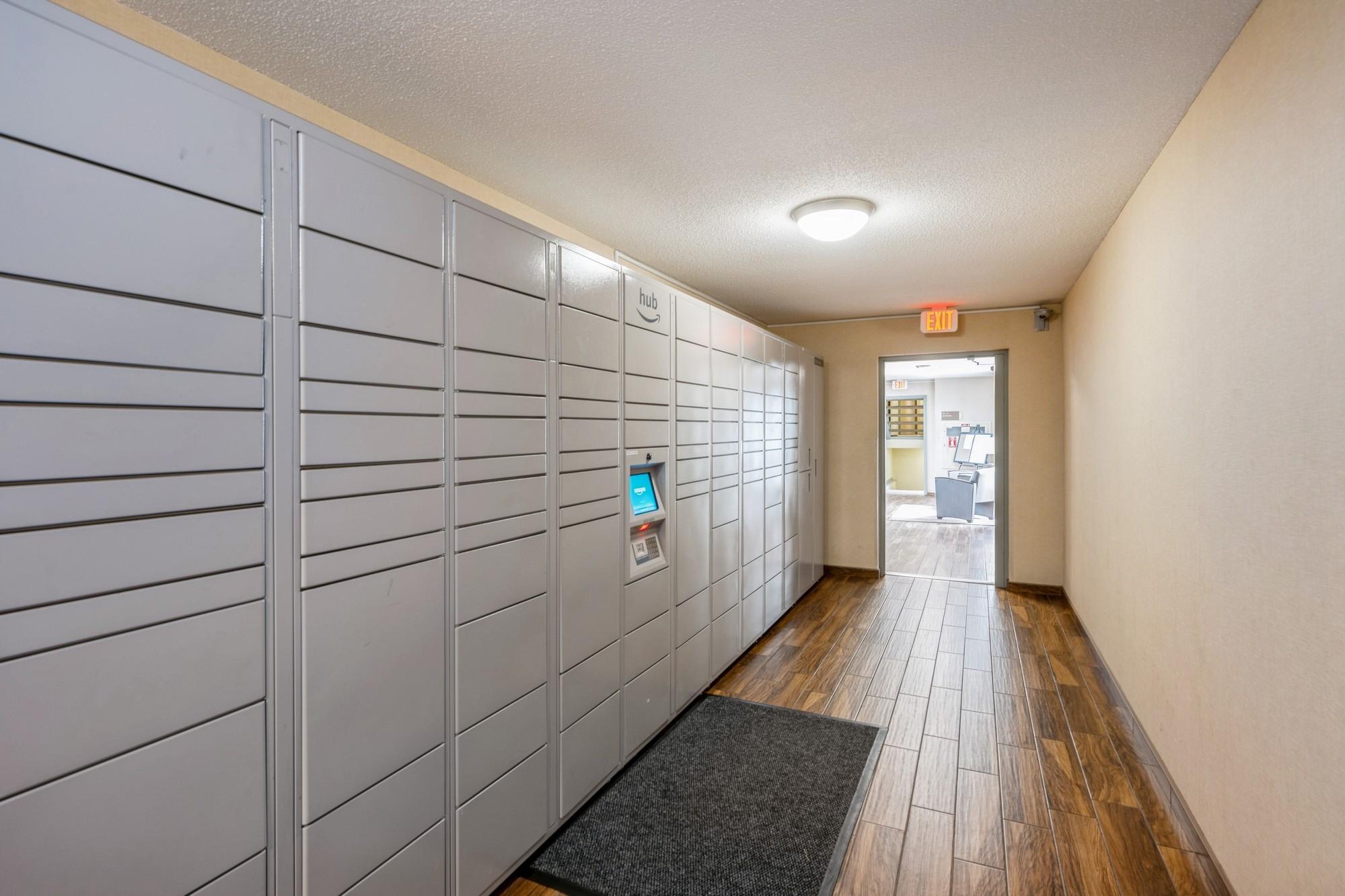 1601 N Innsbruck Drive 361ne Property Photo 6