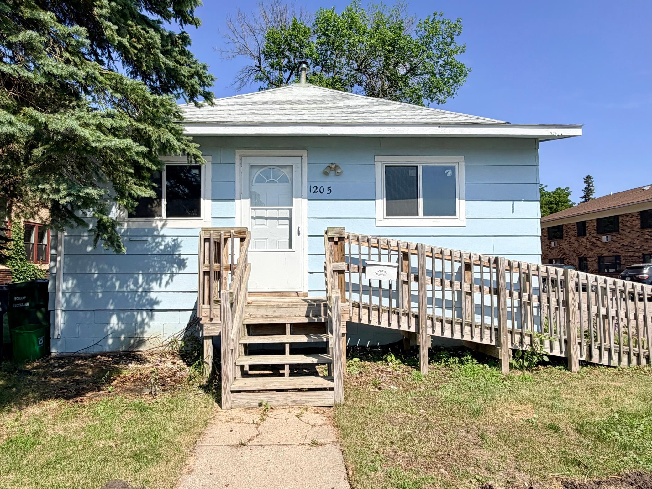1205 6th Avenue Property Photo 1