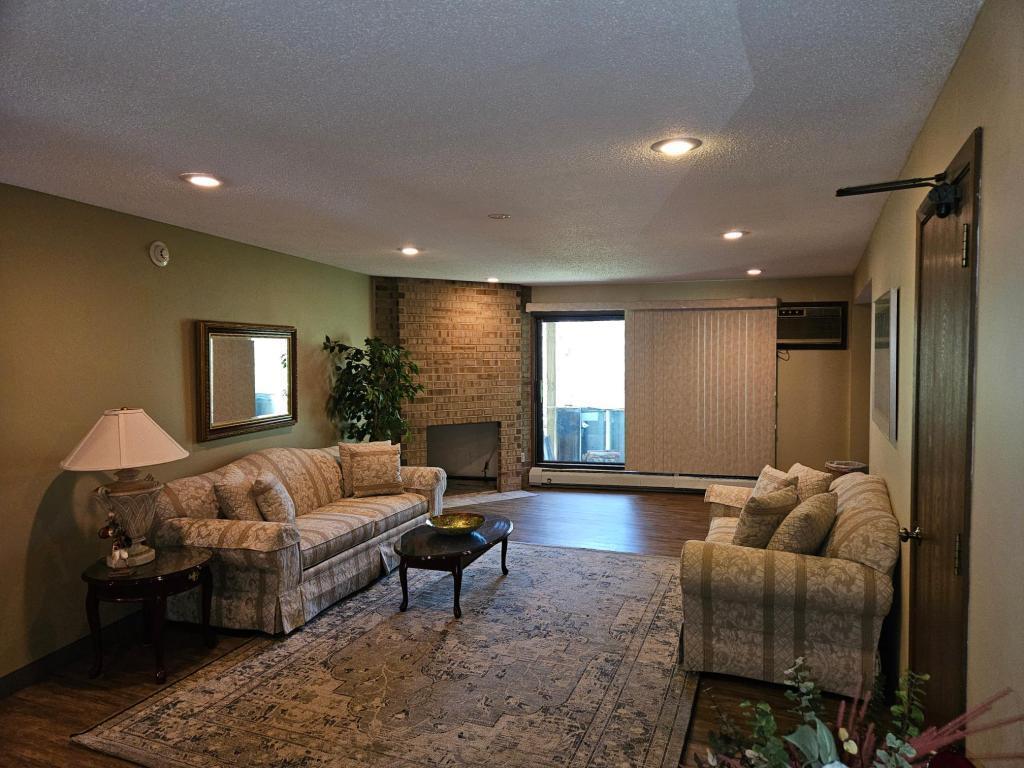 1855 Silver Bell Road 314 Property Photo 17