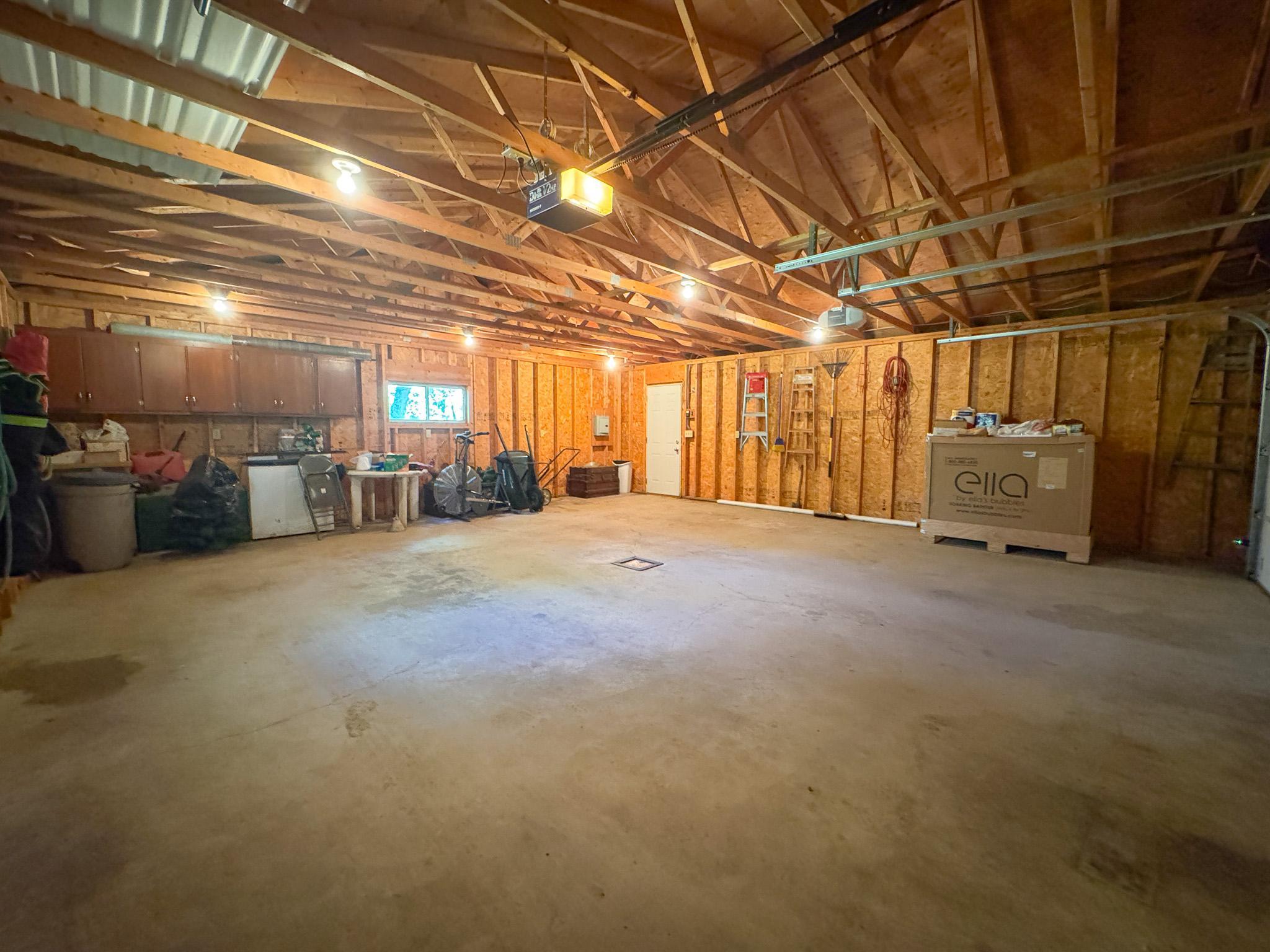 25 Broadway Avenue W Property Photo 22
