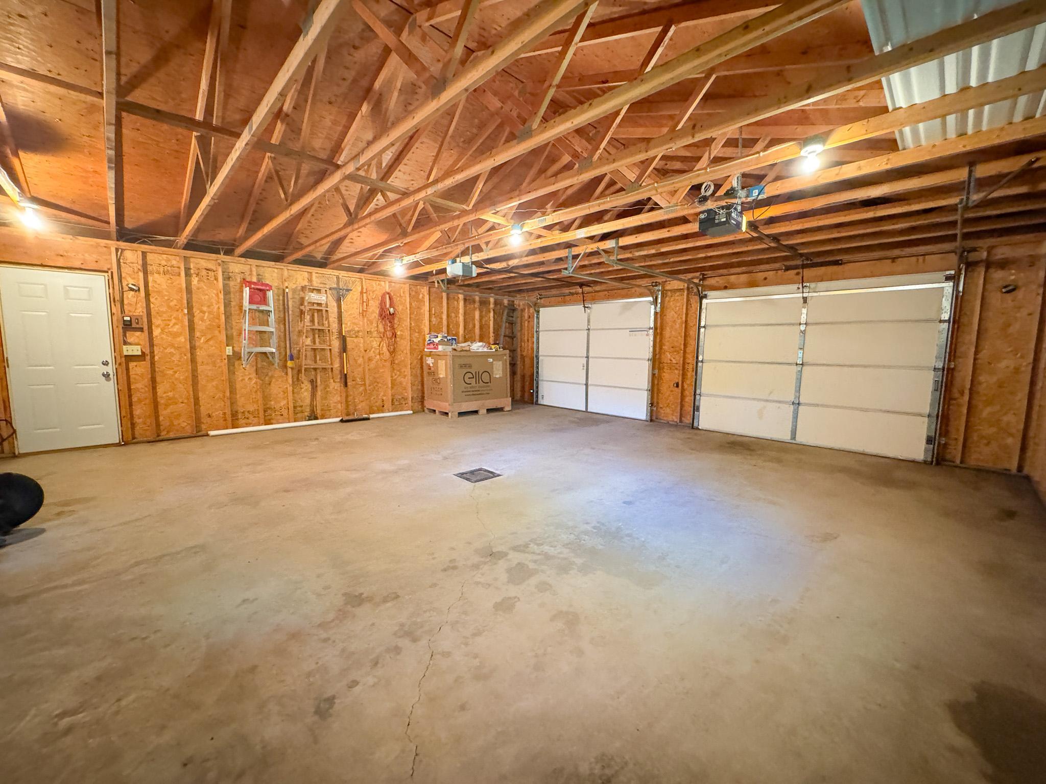 25 Broadway Avenue W Property Photo 23