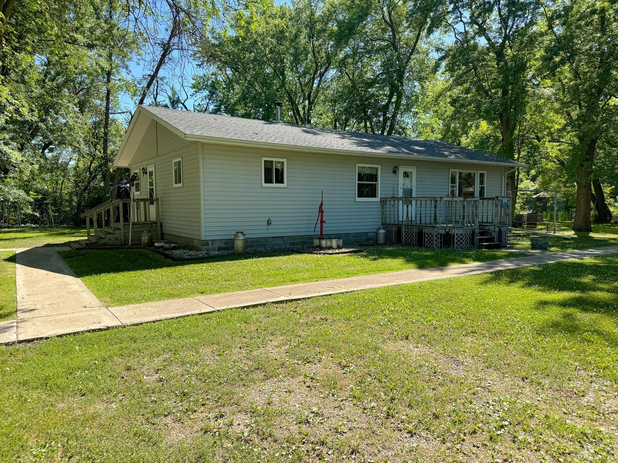 25 Broadway Avenue W Property Photo 25
