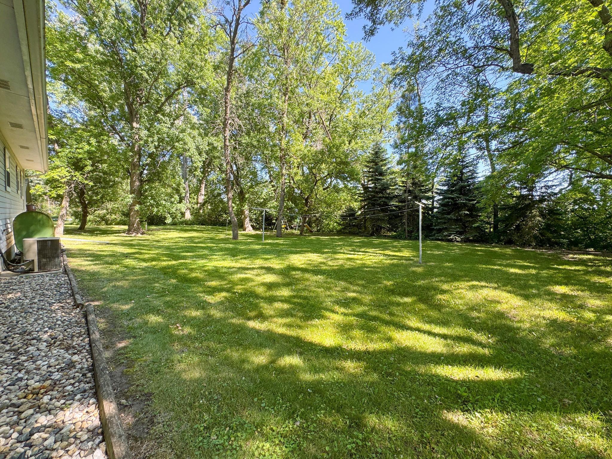 25 Broadway Avenue W Property Photo 34