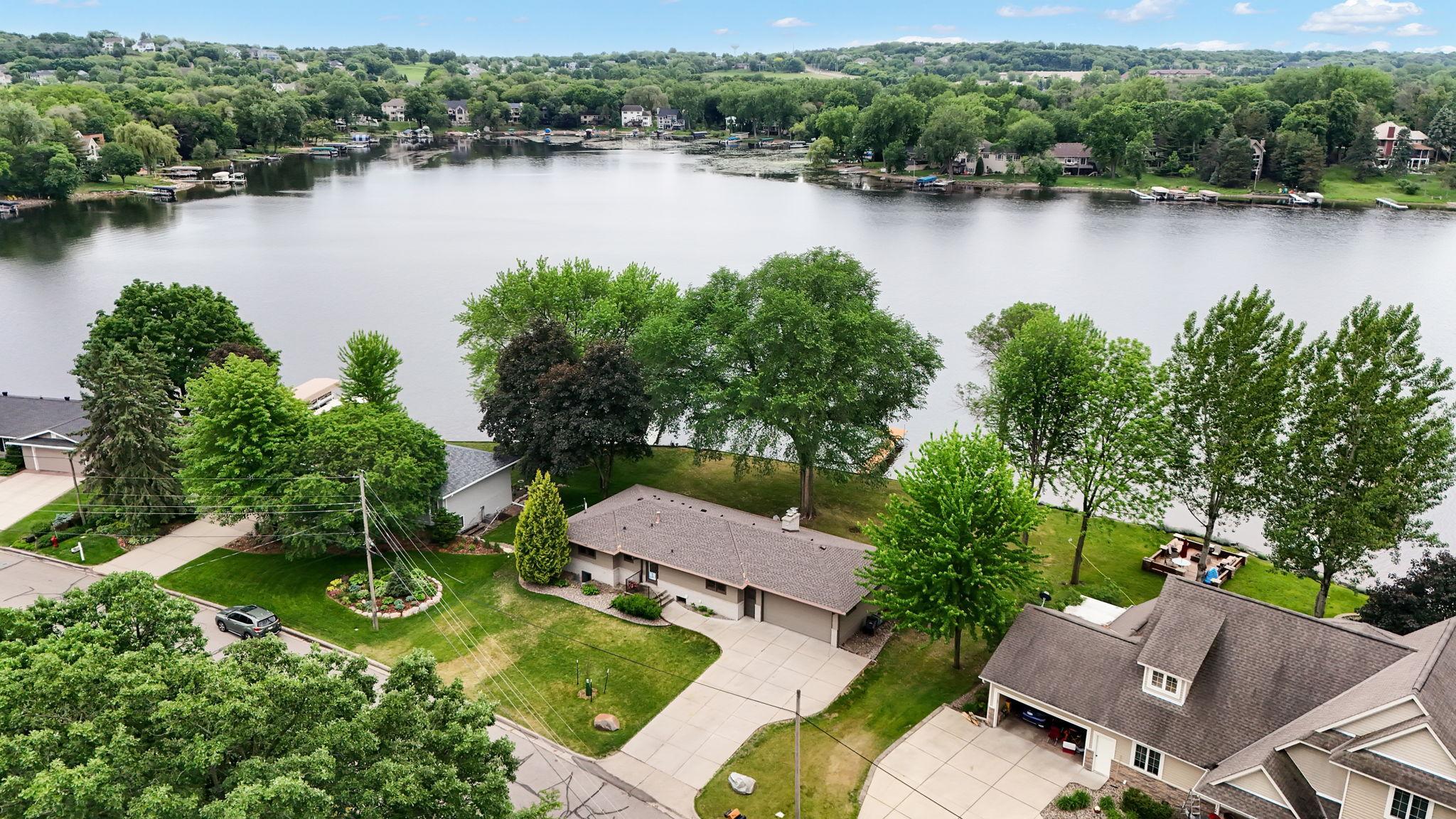 1303 Crystal Lake Road E Property Photo 1
