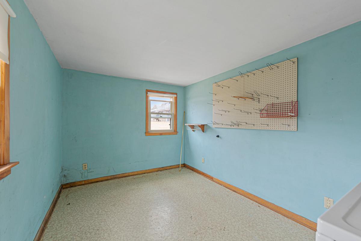 101 State Highway 60 E Property Photo 34