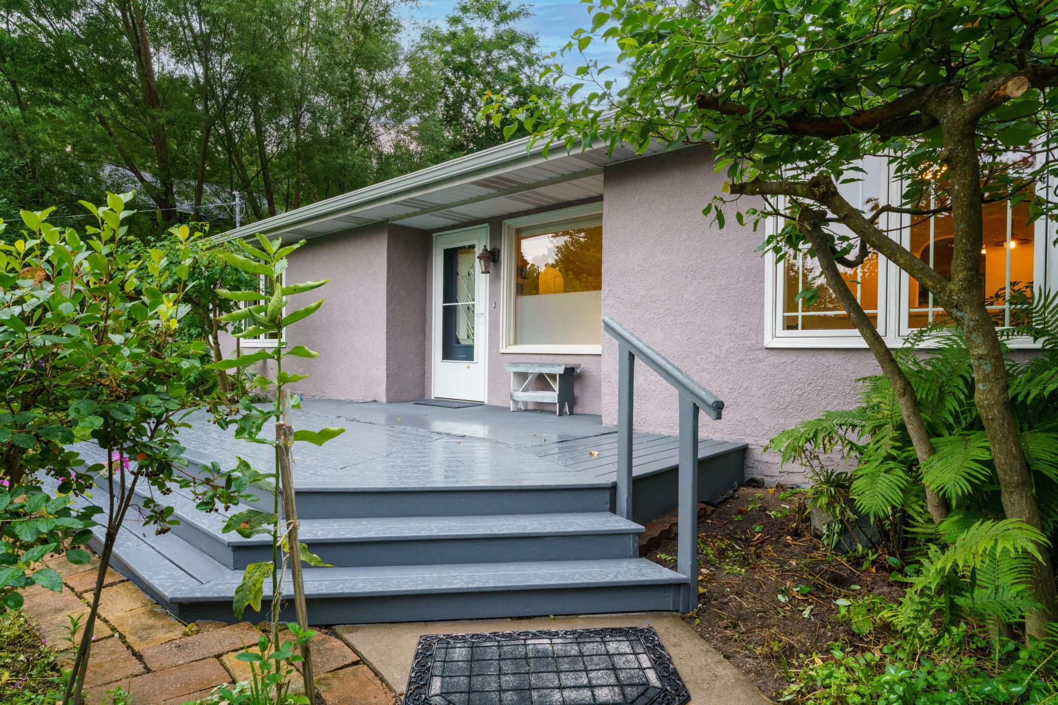 1274 Amble Road Property Photo 3