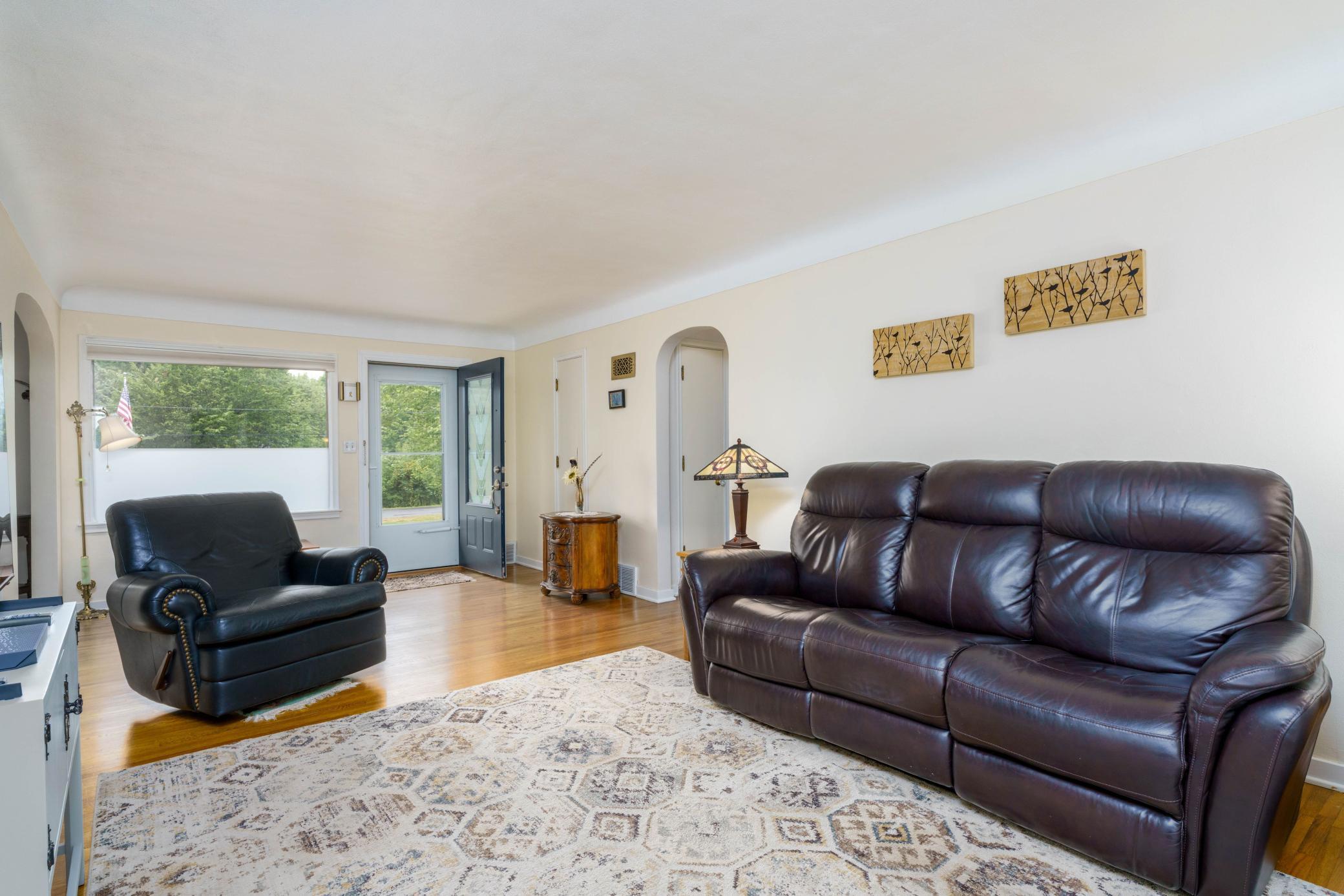 1274 Amble Road Property Photo 5