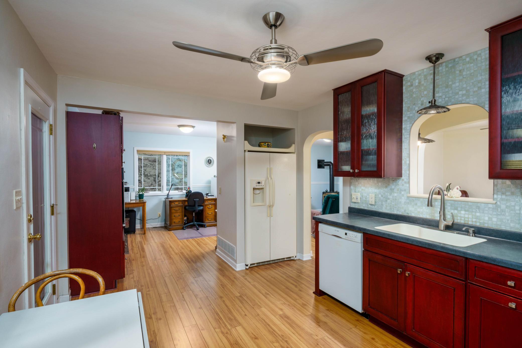 1274 Amble Road Property Photo 10