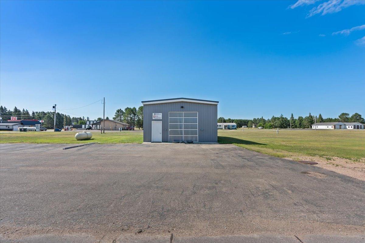 22 Commerce Road Property Photo 2