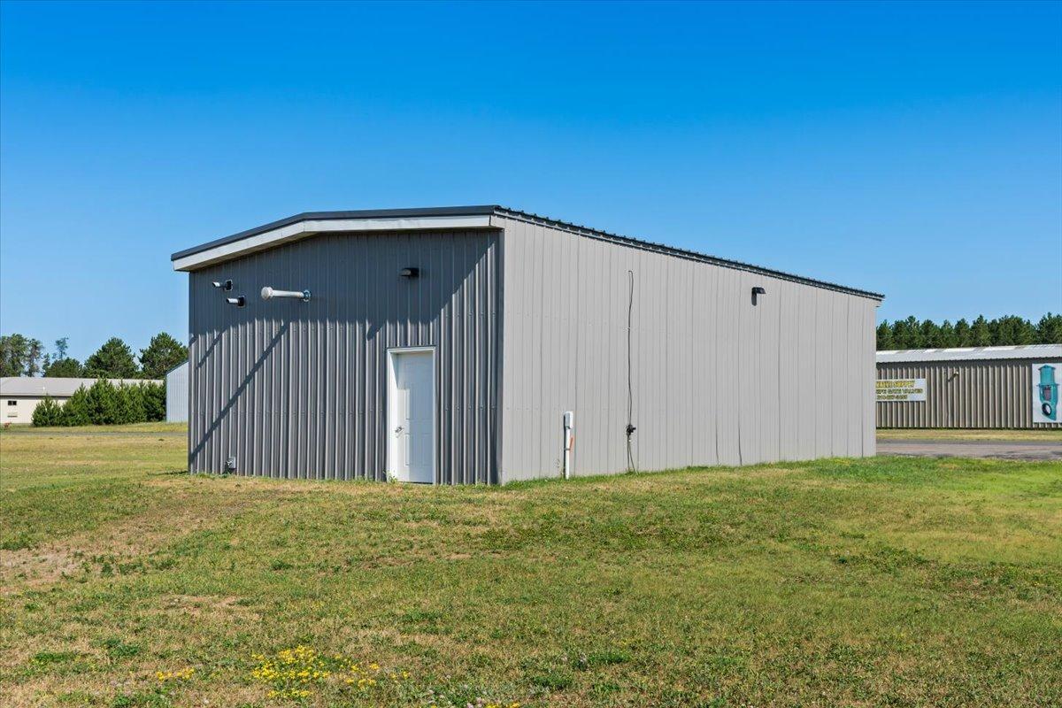 22 Commerce Road Property Photo 7