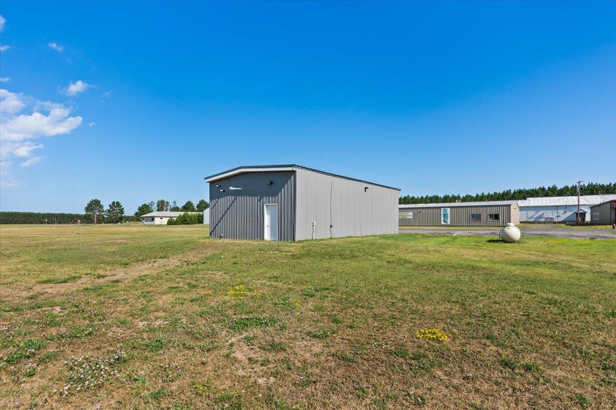 22 Commerce Road Property Photo 8