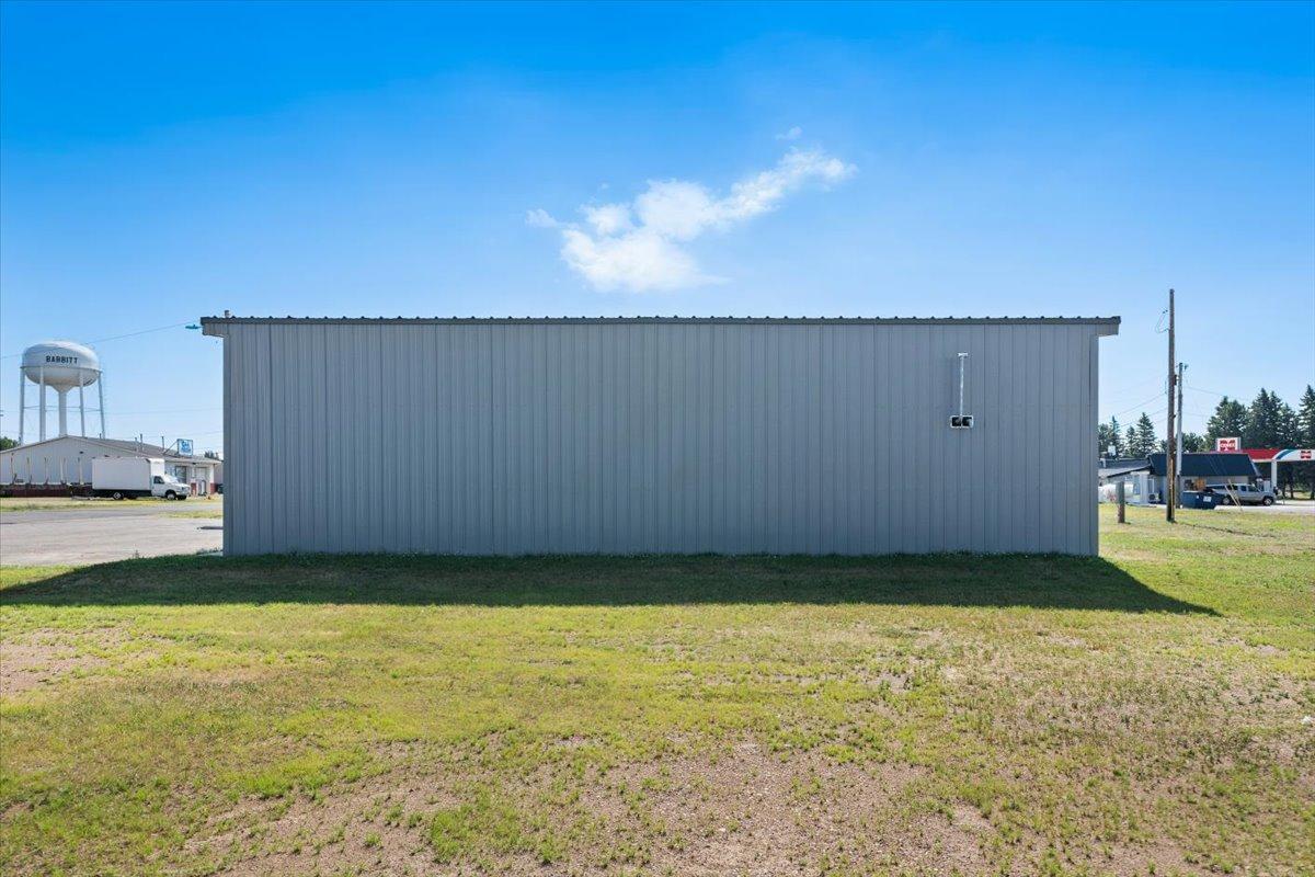 22 Commerce Road Property Photo 9