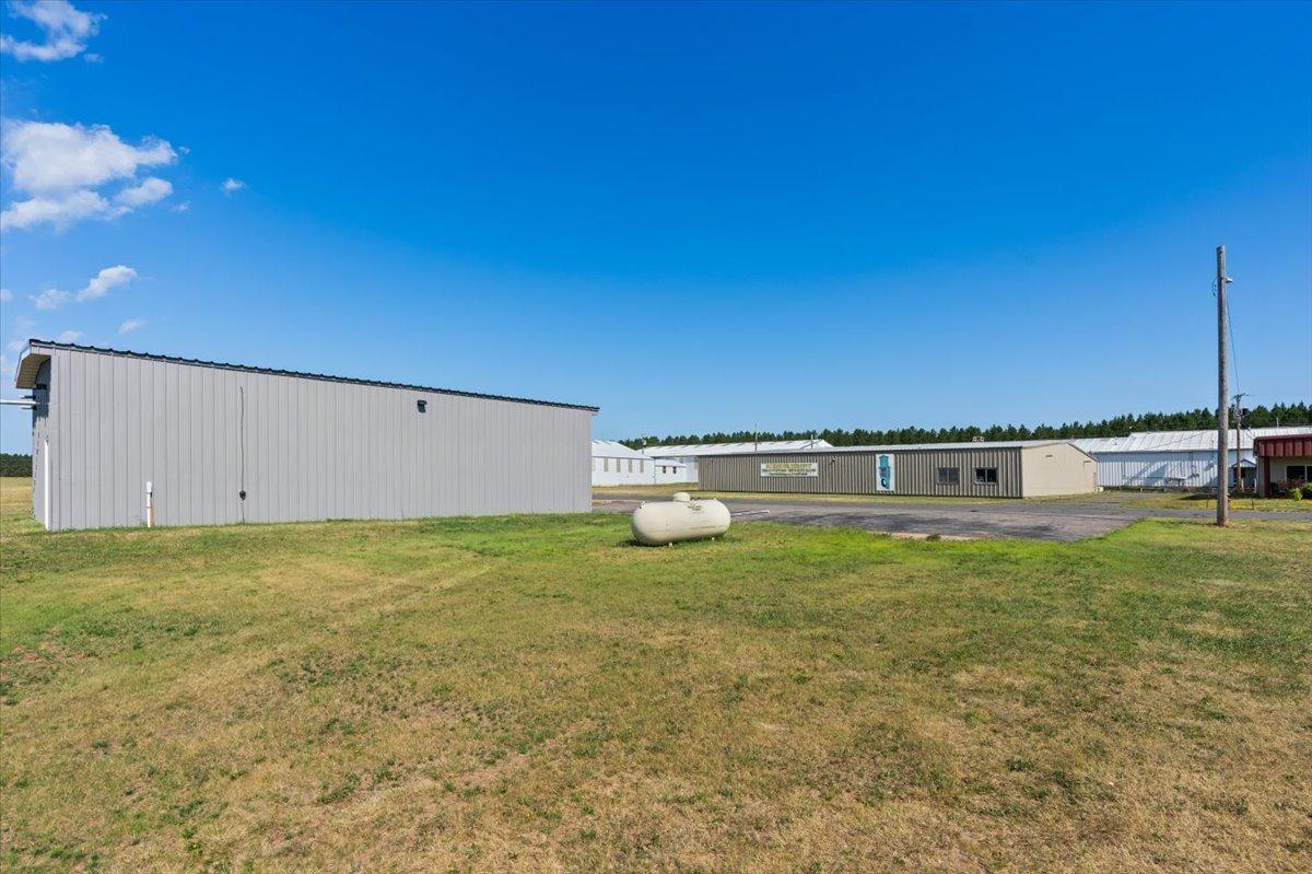 22 Commerce Road Property Photo 15