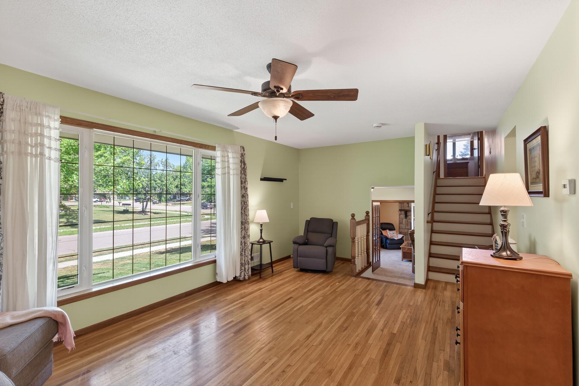 1094 Lowell Drive Property Photo 10