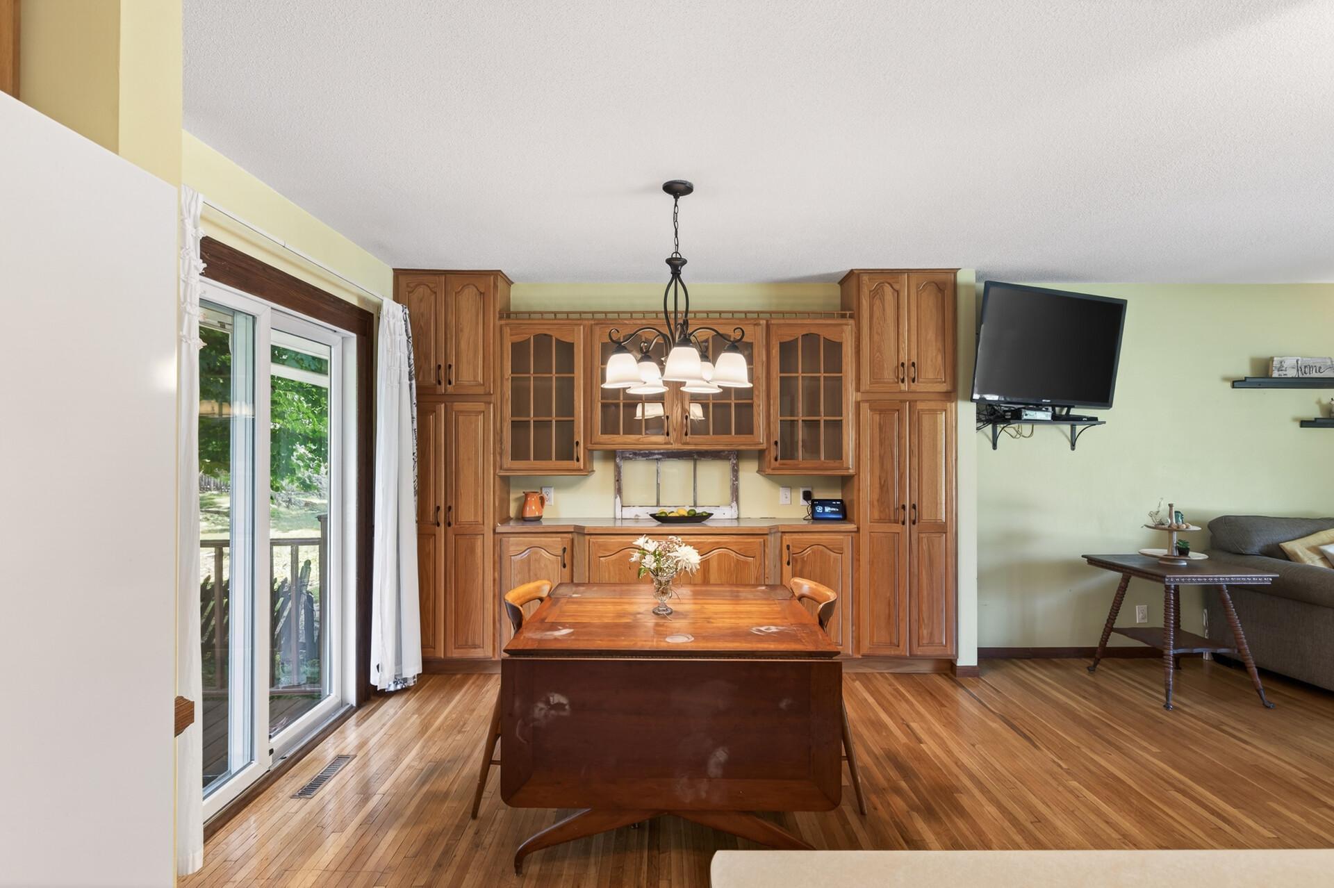 1094 Lowell Drive Property Photo 18