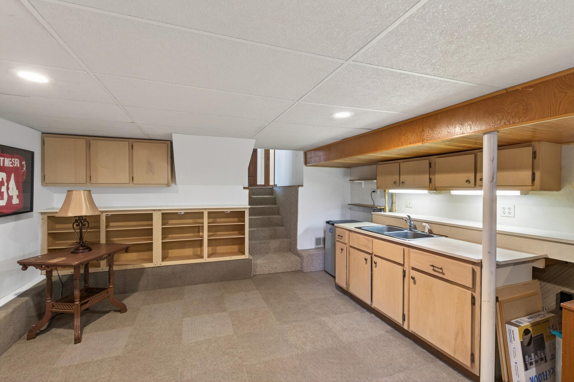1094 Lowell Drive Property Photo 34