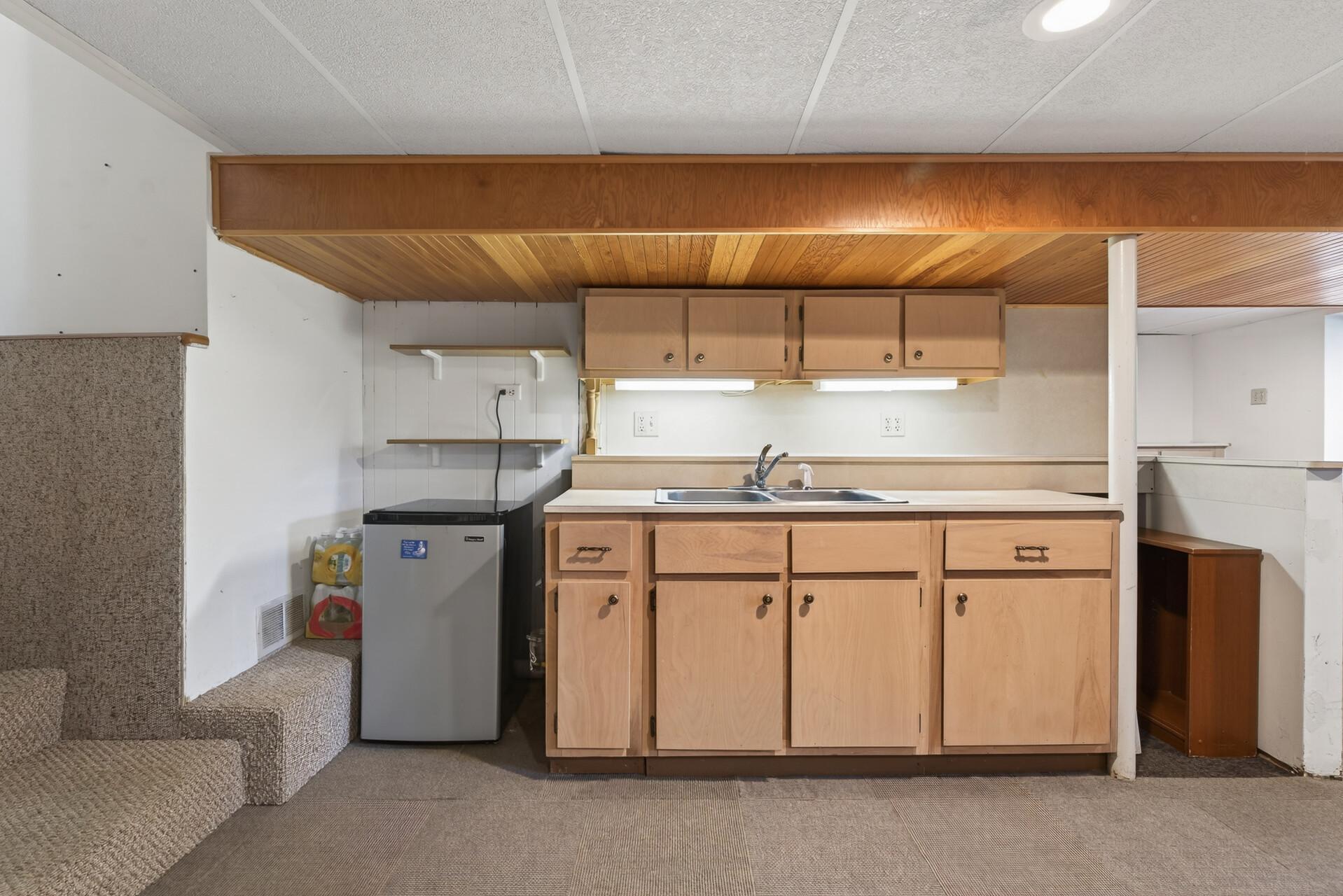 1094 Lowell Drive Property Photo 36