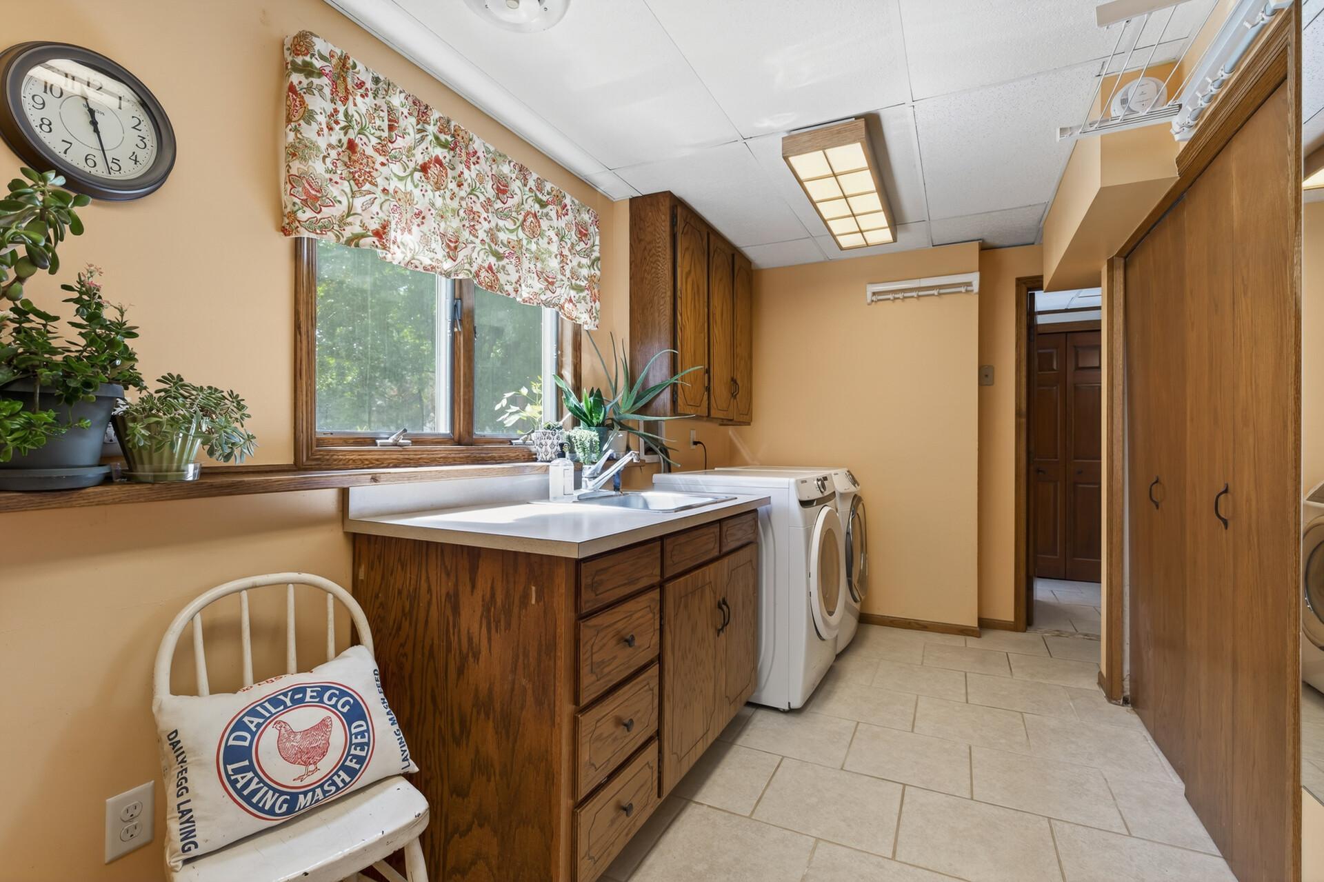 1094 Lowell Drive Property Photo 40