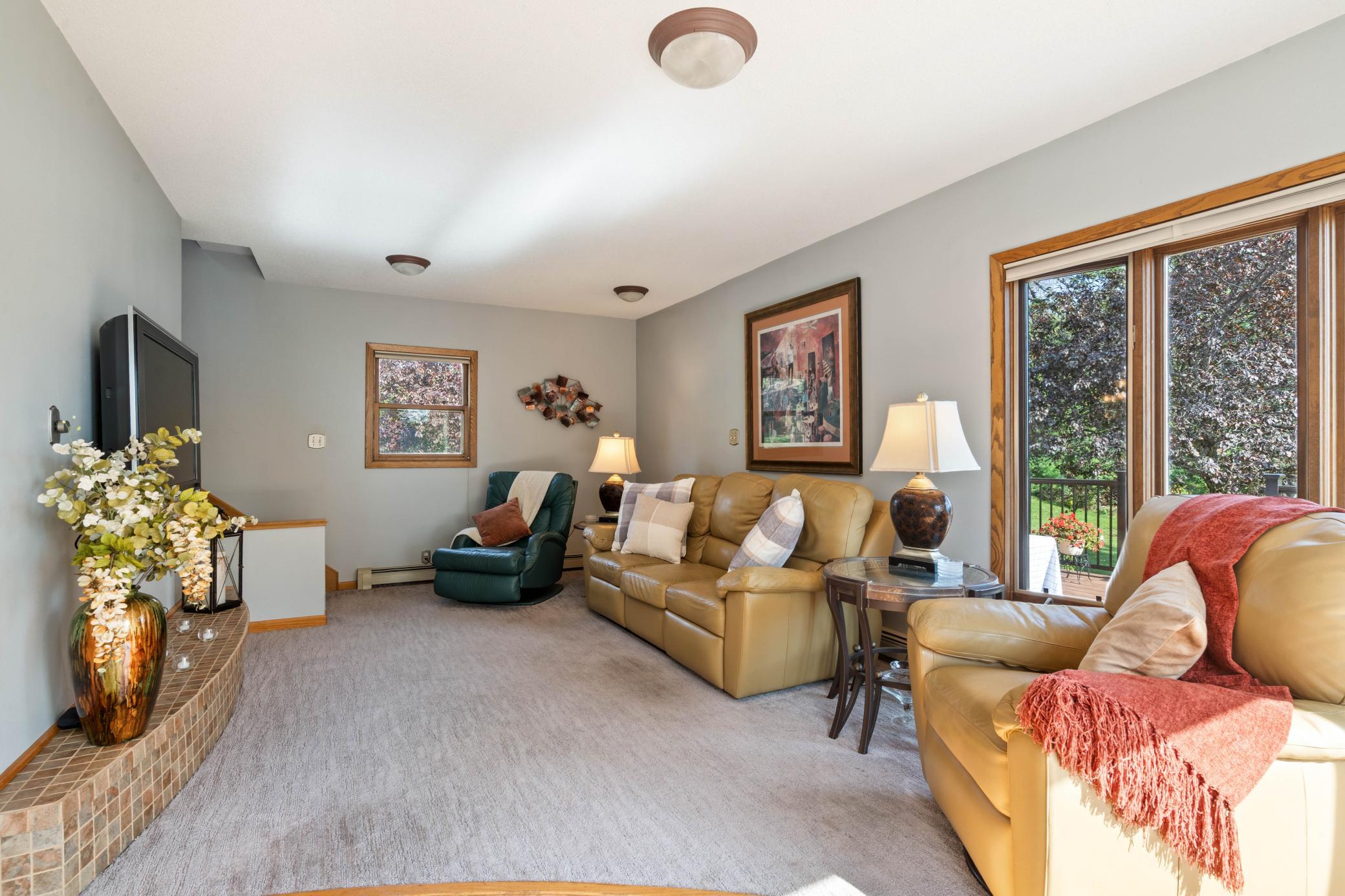 4 Lakeside Court Property Photo 16
