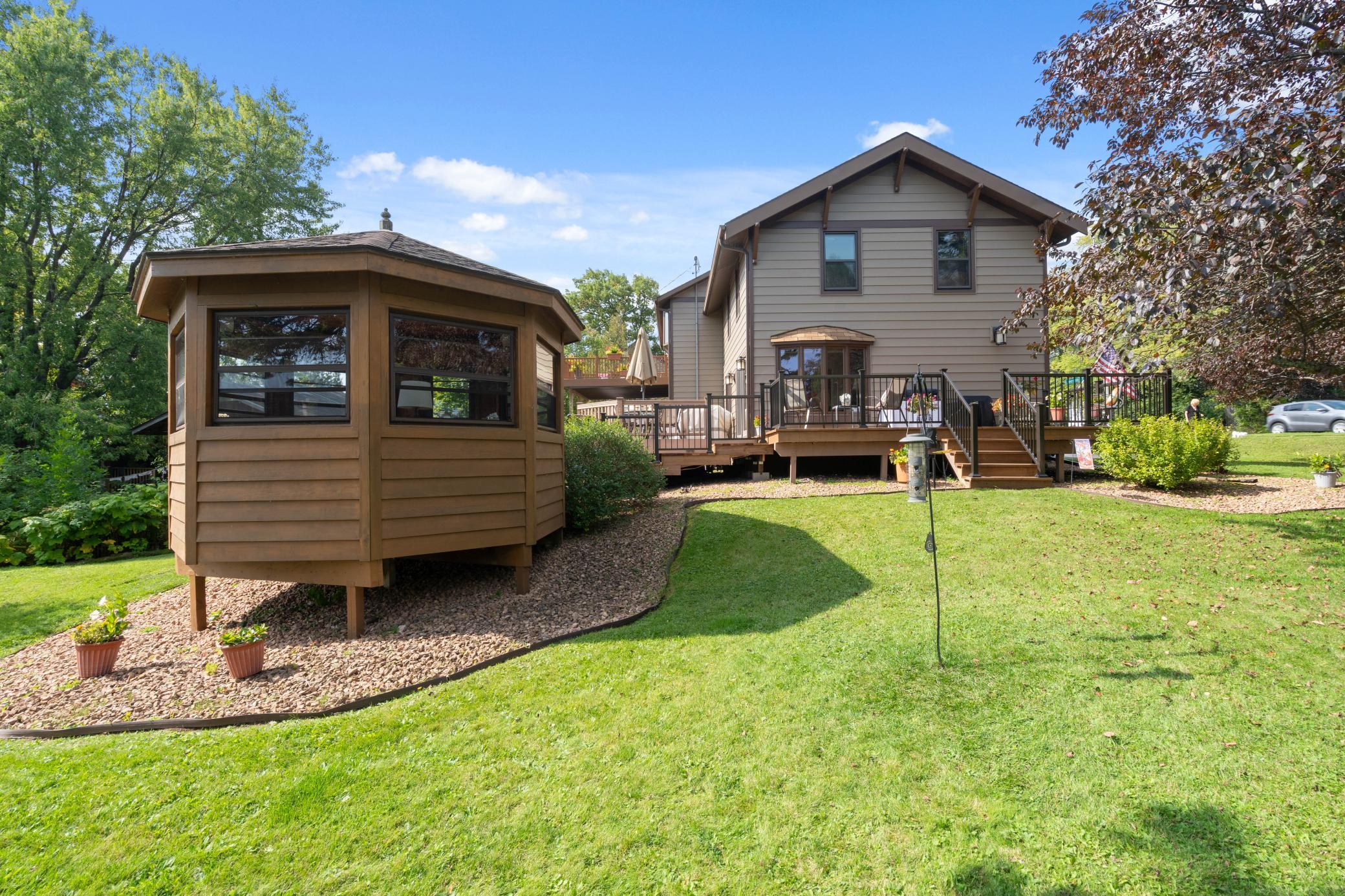 4 Lakeside Court Property Photo 43