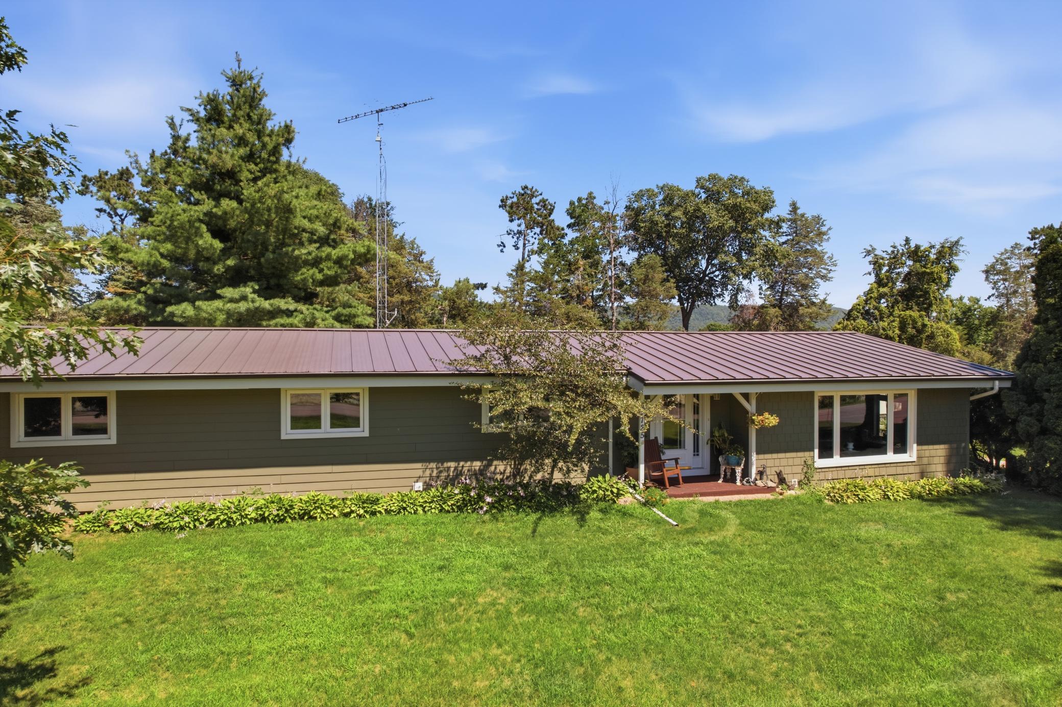 1725 N River Road Property Photo 20