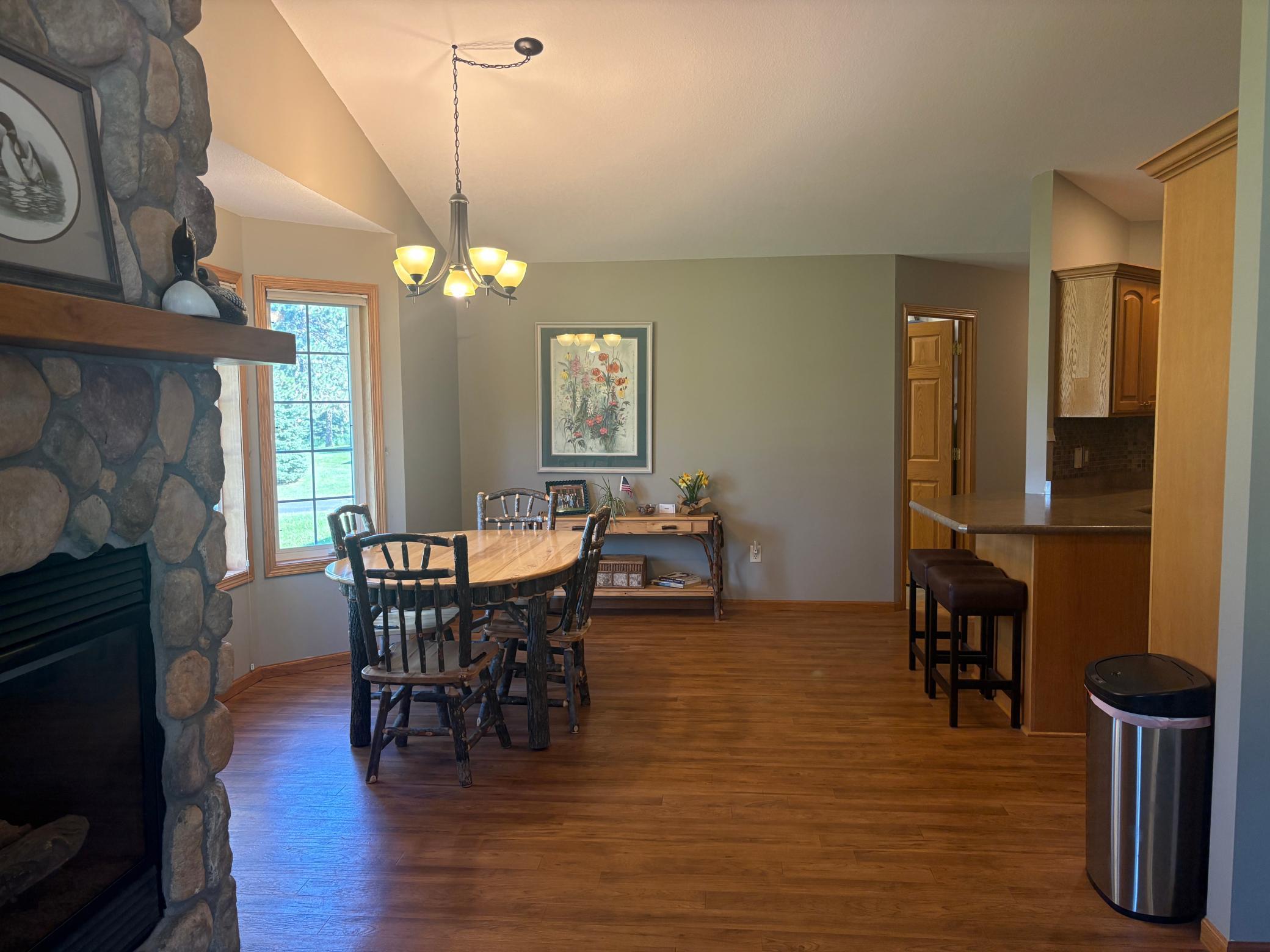 4635 Hemlock Lane Property Photo 8