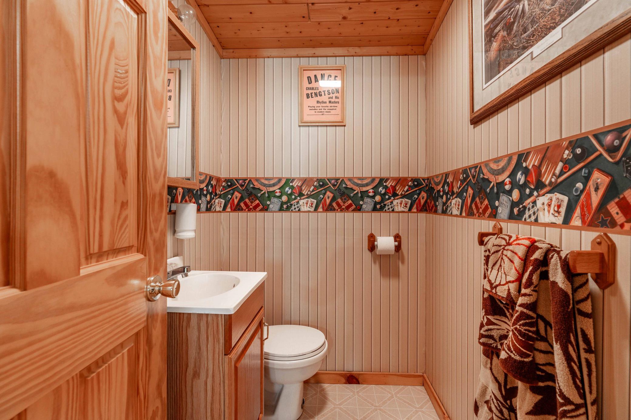33667 County Highway 27 Property Photo 35