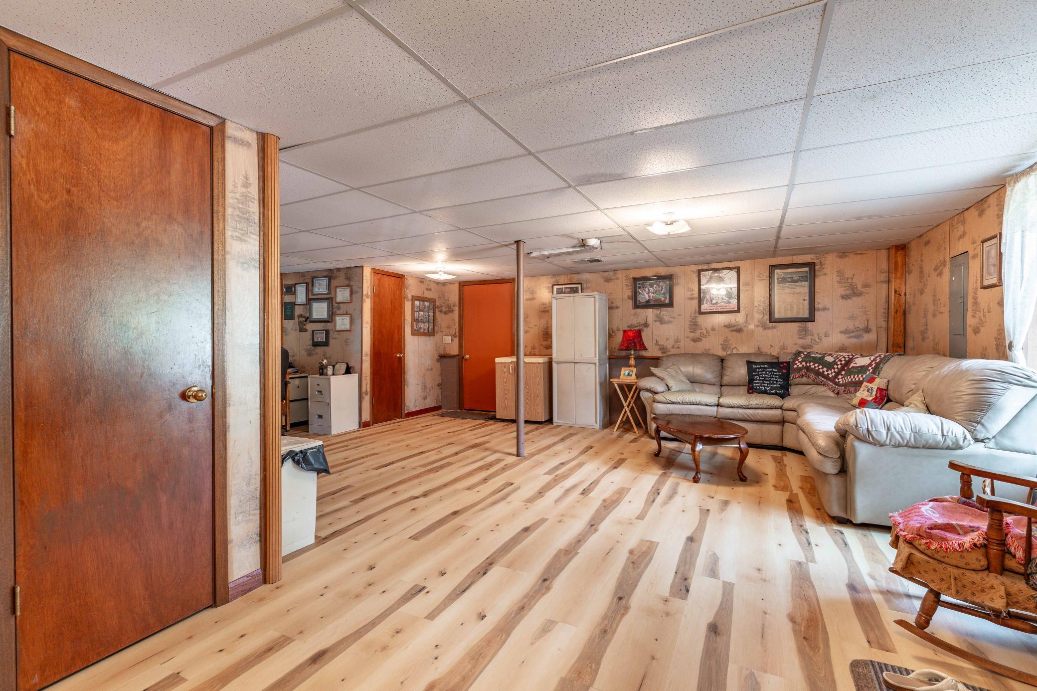 33667 County Highway 27 Property Photo 45