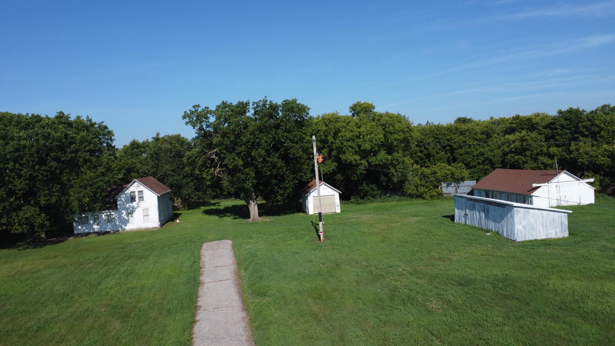30683 St Hwy 7 Property Photo 2