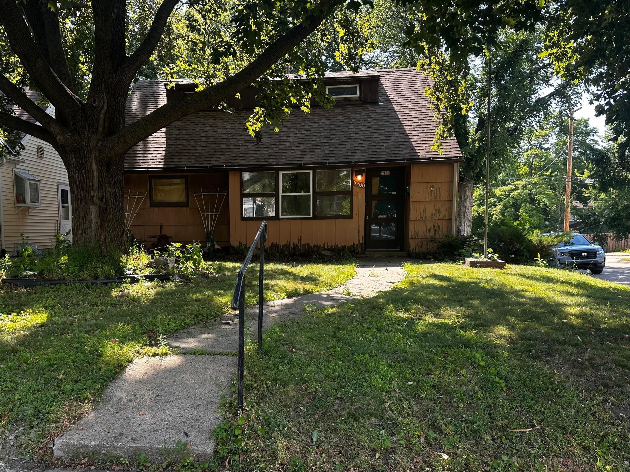 5900 Russell Avenue S Property Photo 1