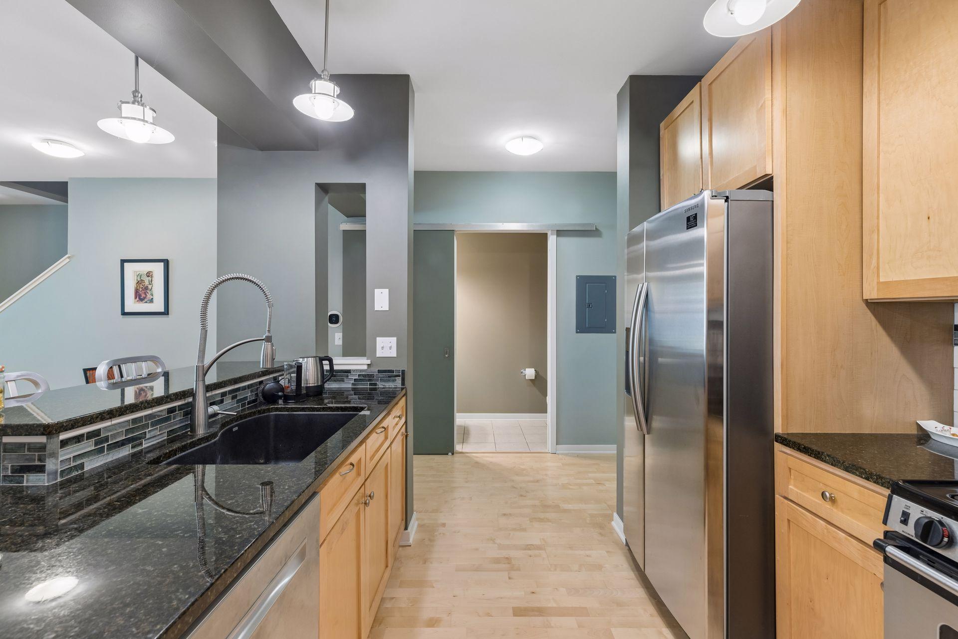 209 8th Street E 109 Property Photo 18