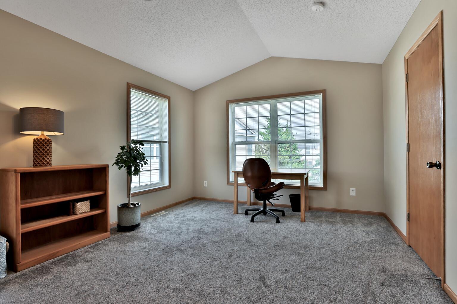 5175 Fairpoint Drive N Property Photo 21
