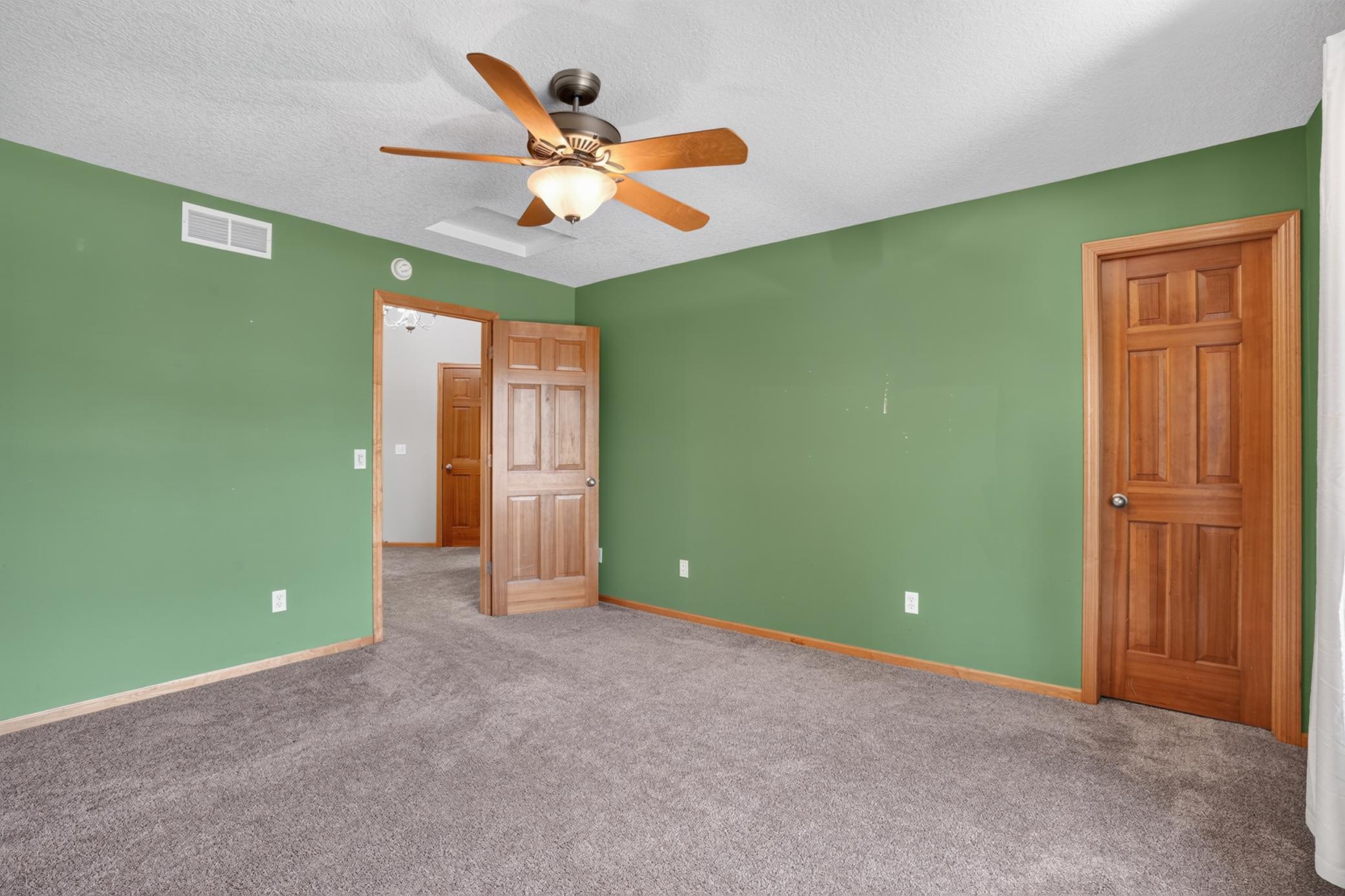 18897 Explorer Trail Property Photo 33