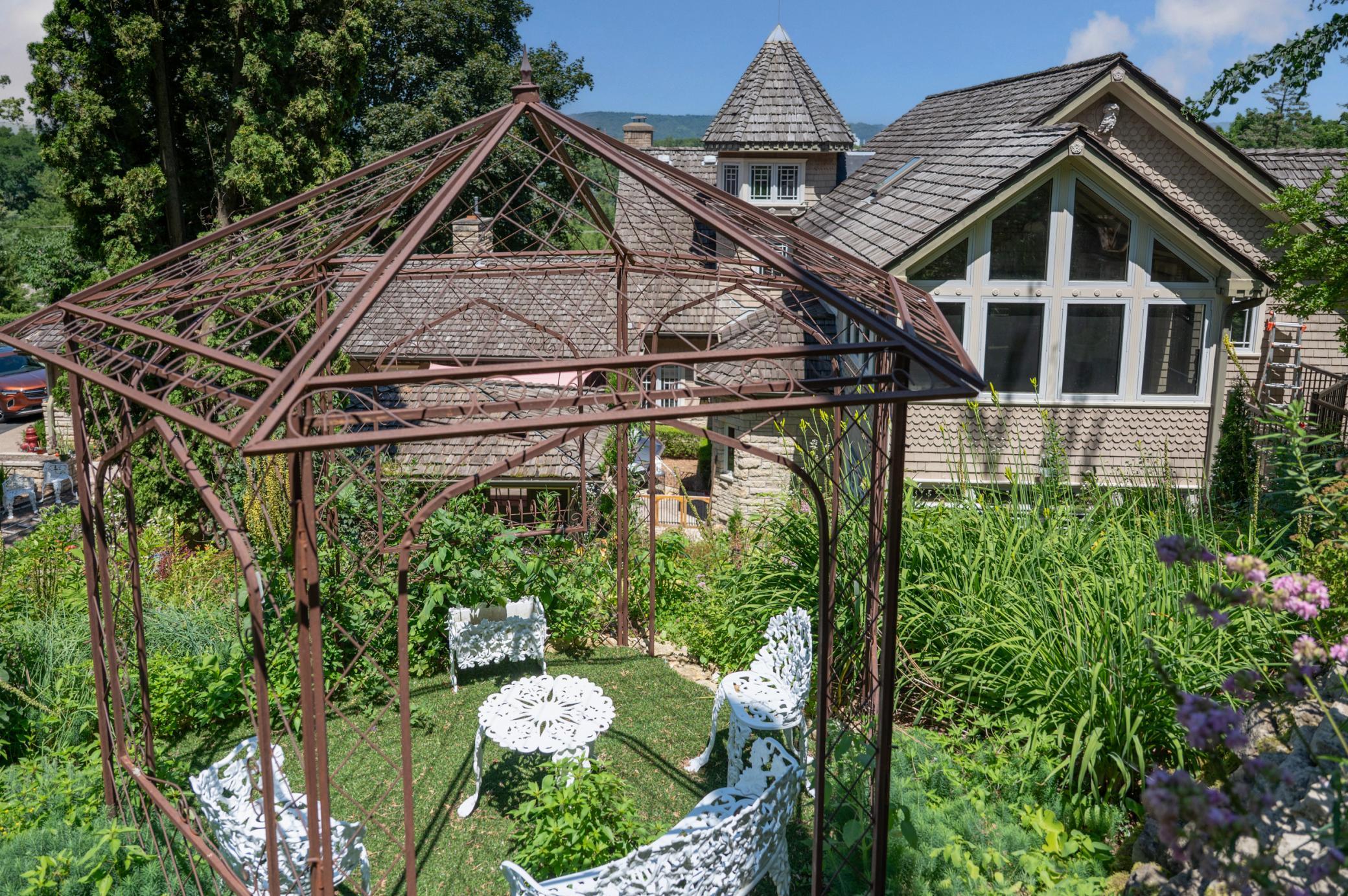 53 W Lake Boulevard Property Photo 7