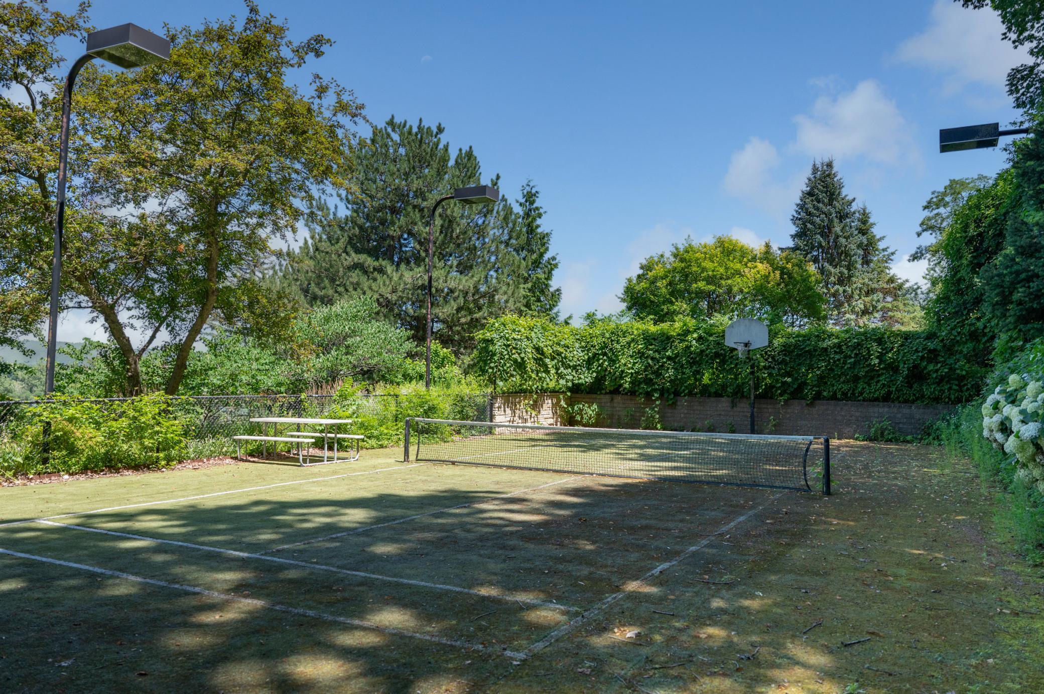 53 W Lake Boulevard Property Photo 8