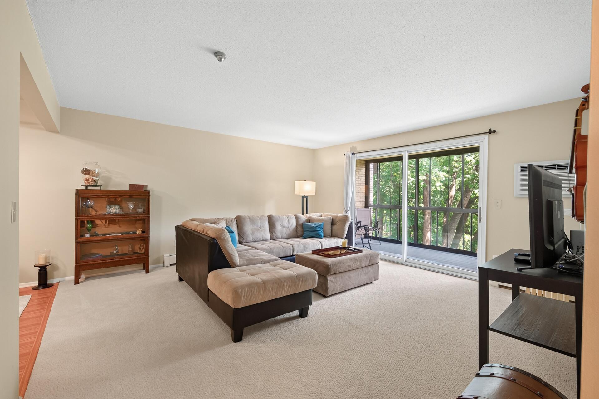 4360 Brookside Court 209 Property Photo 3